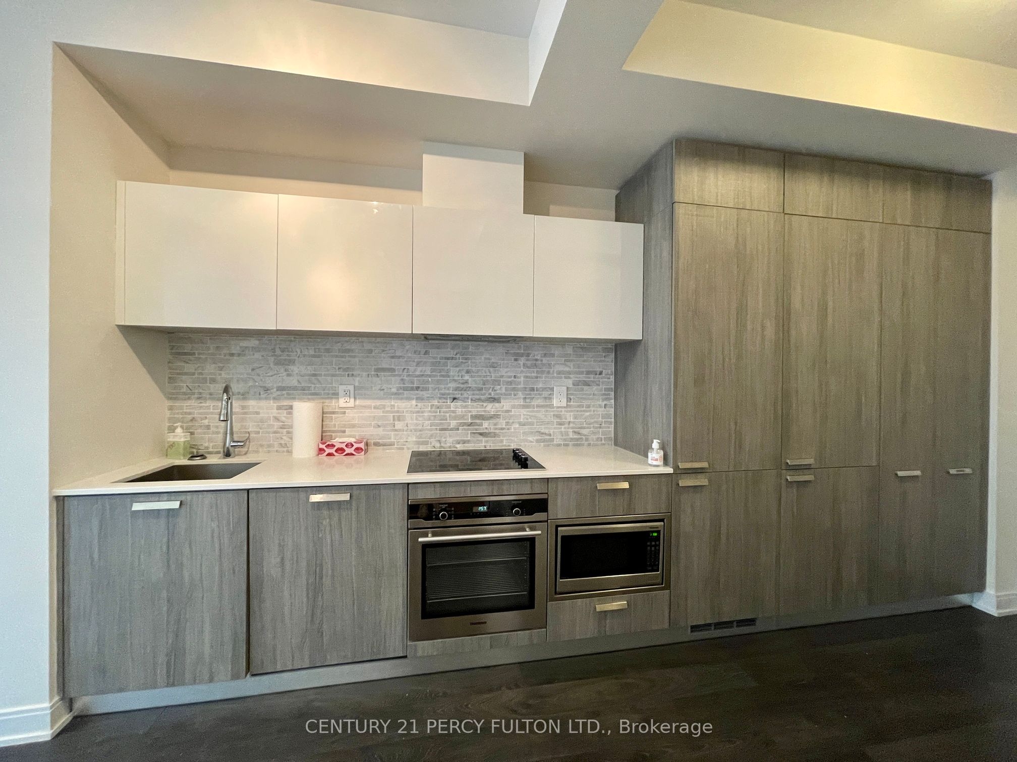 50 Charles Street E 2108, Toronto, ON M4Y 1T1 photo 4