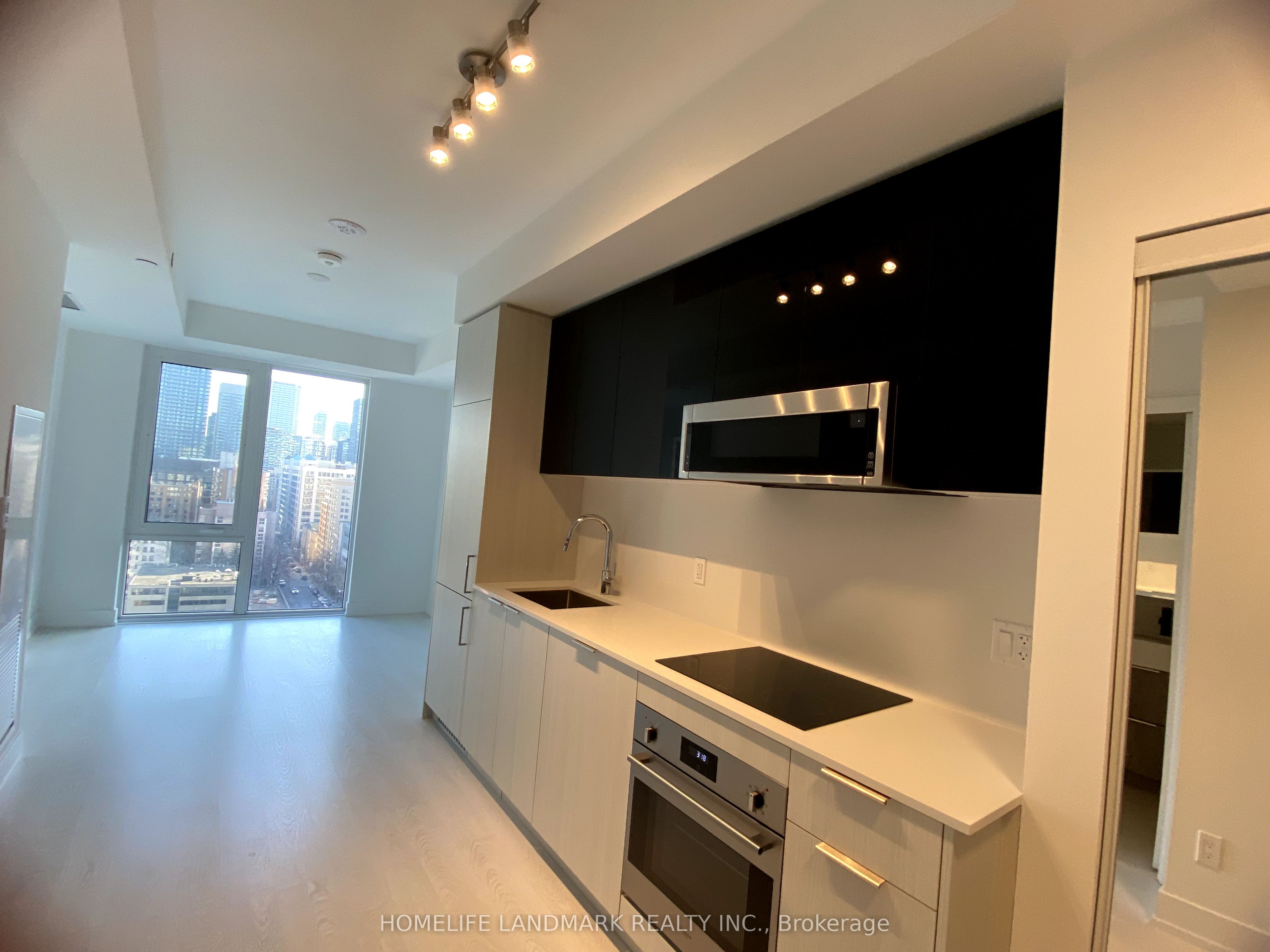 308 Jarvis Street 1302, Toronto, ON M5B 0E3 photo 5
