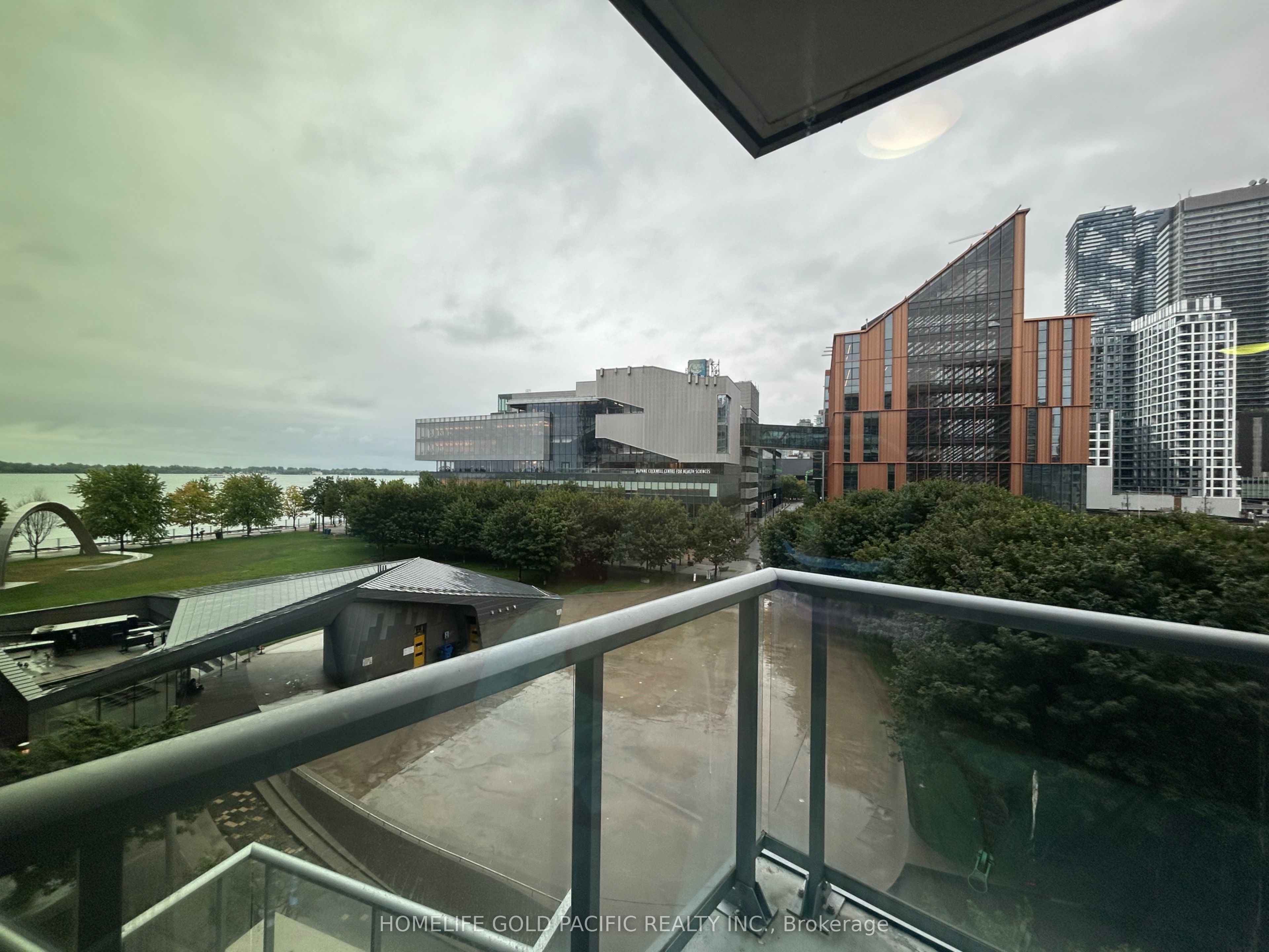 15 Merchants Wharf 438, Toronto, ON M5A 0N8 photo 5