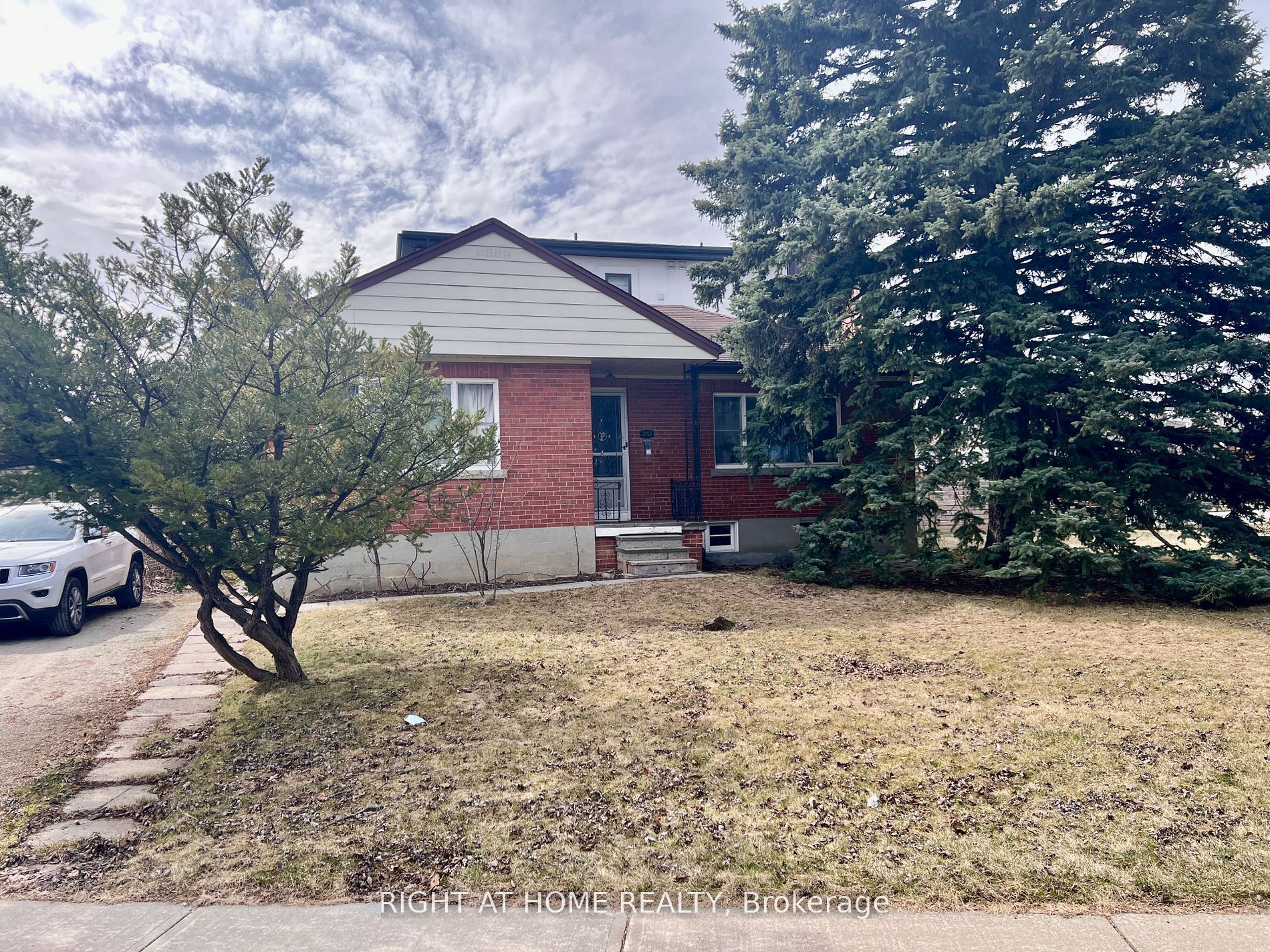 201 Codsell Avenue, Toronto, ON M3H 3W5