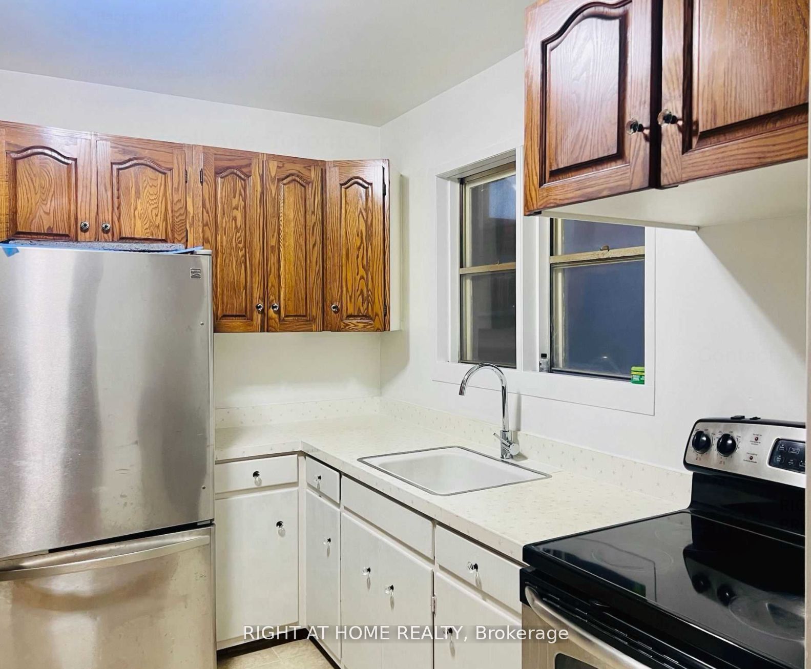 201 Codsell Avenue, Toronto, ON M3H 3W5 photo 2