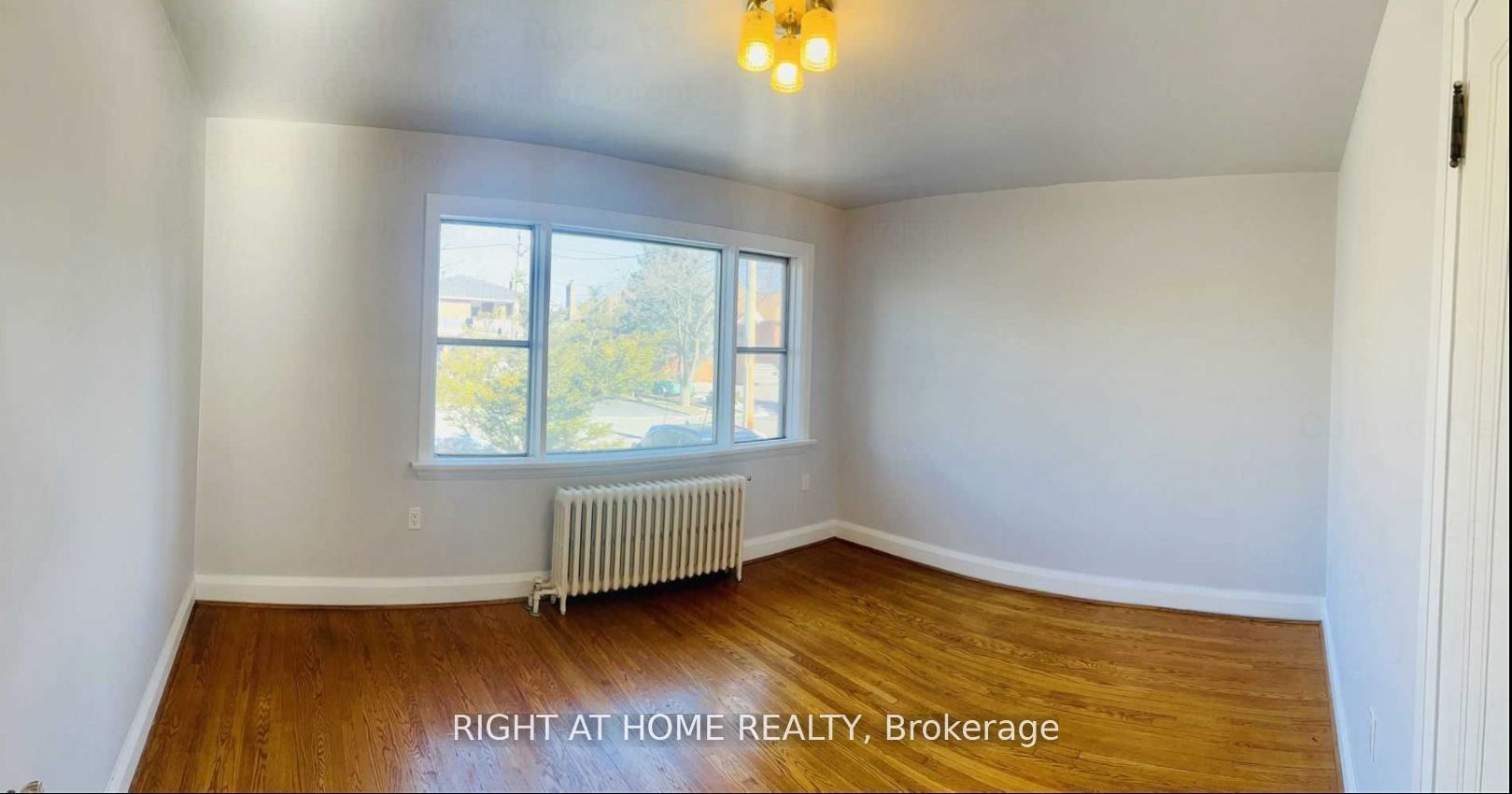 201 Codsell Avenue, Toronto, ON M3H 3W5 photo 3