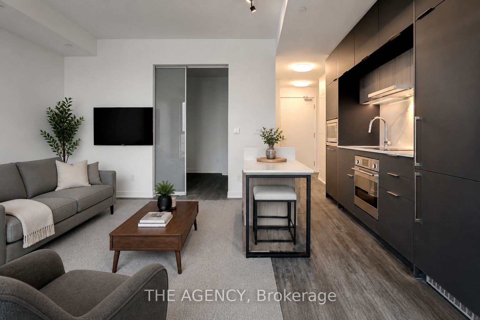 185 ALBERTA Avenue 1204, Toronto, ON M6C 1C5 photo 5