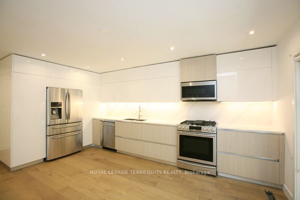 48 Mcgill Street, Toronto, ON M5B 1H2 photo 3