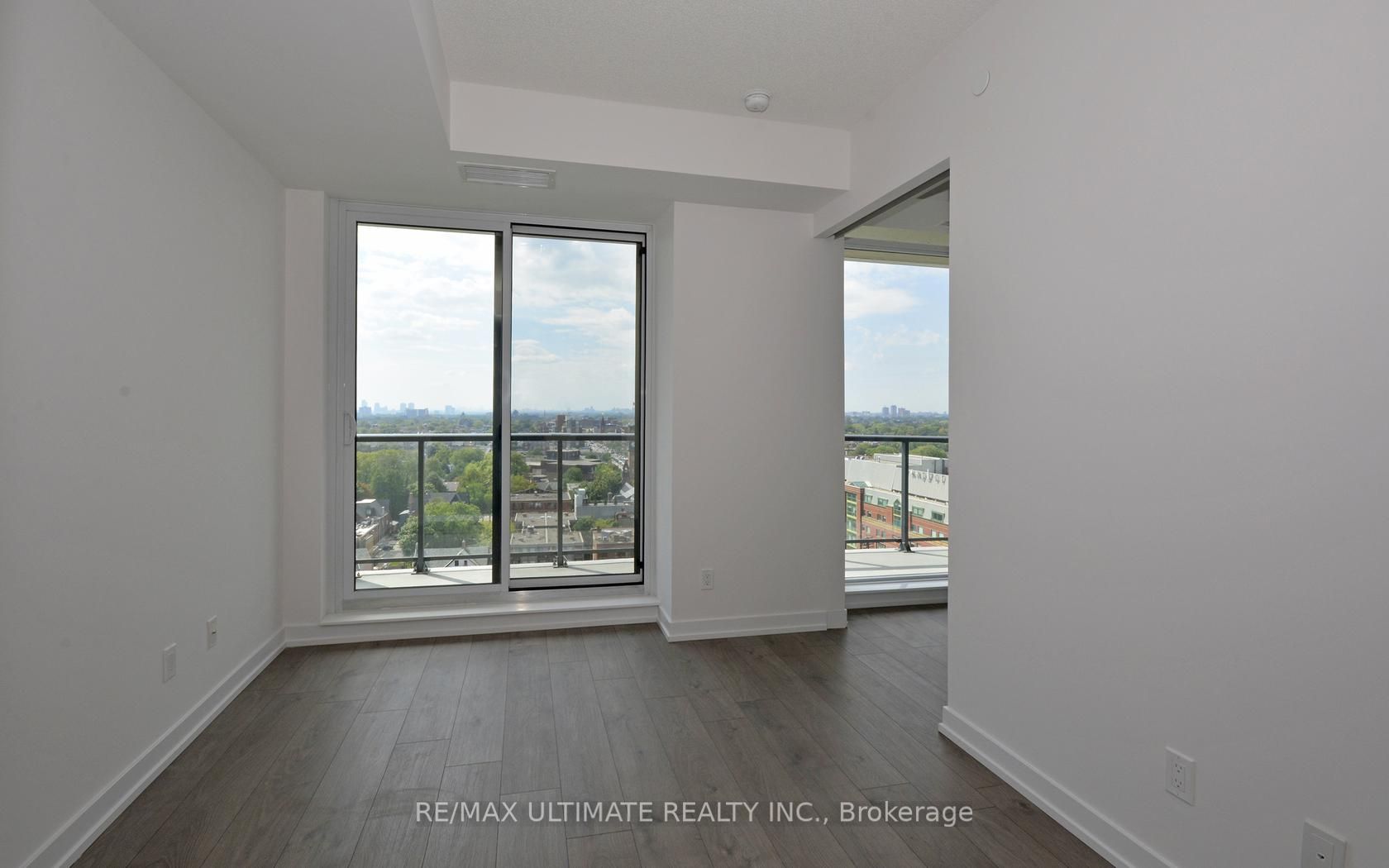 297 College Street 1510, Toronto, ON M5T 1S2 photo 5