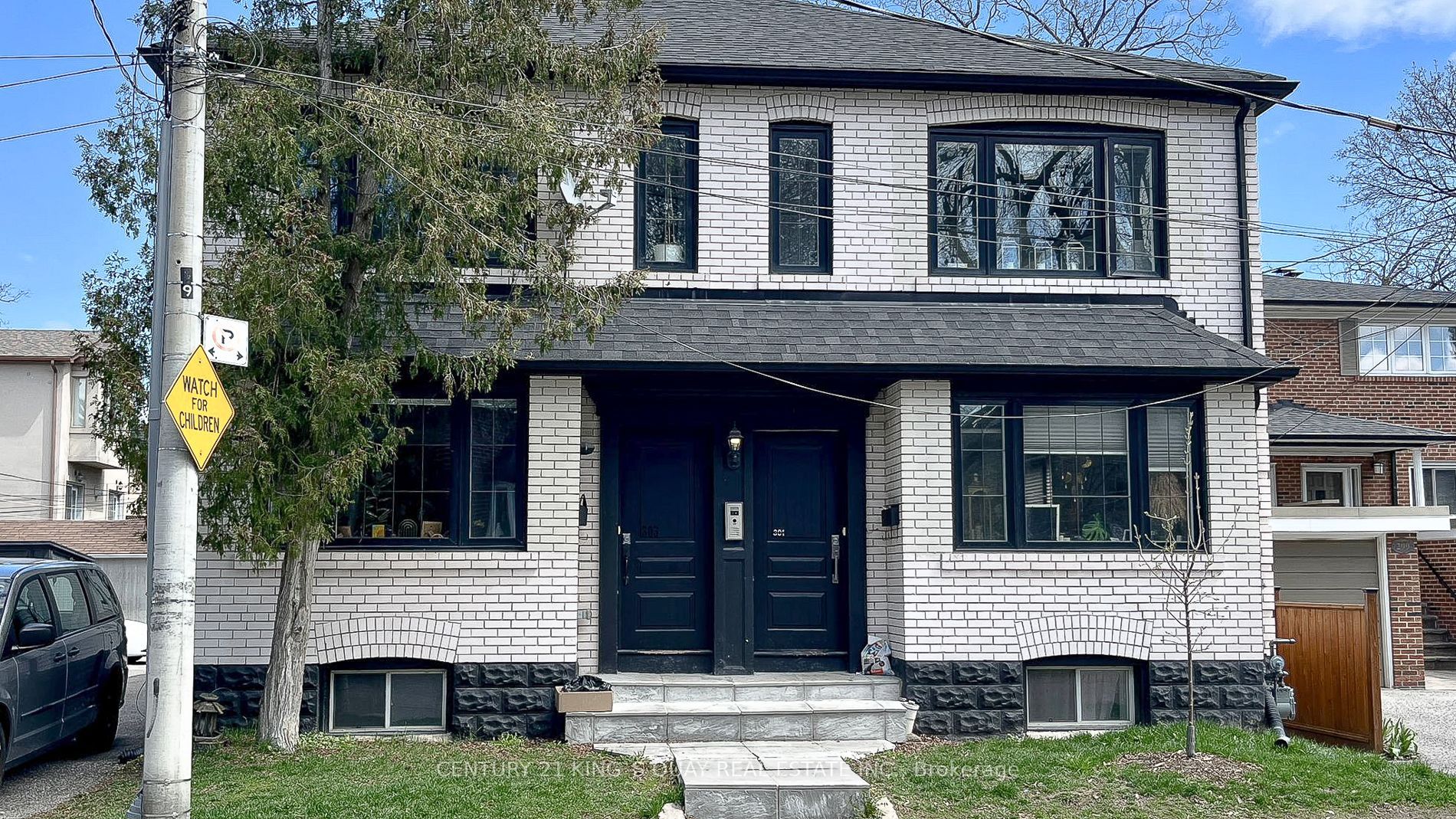 301 Cleveland Street, Toronto, ON M4S 2W7