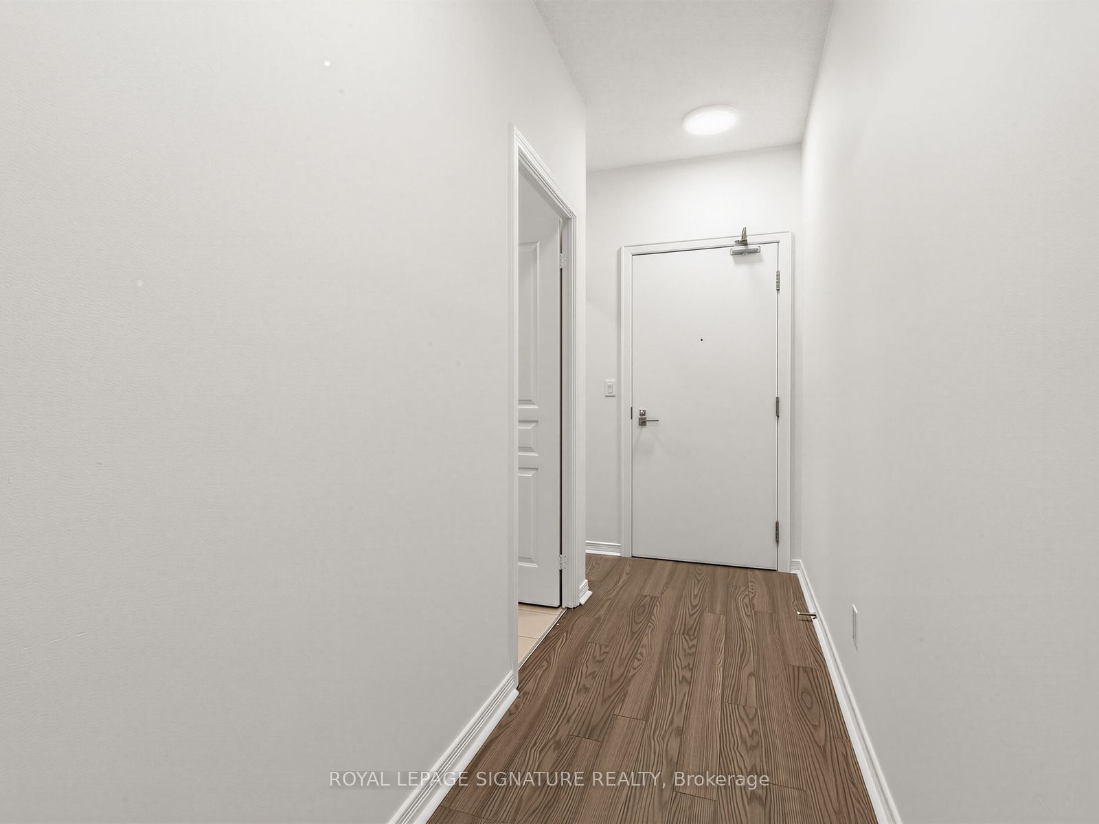 352 Front Street 1411, Toronto, ON M5V 1B5 photo 4