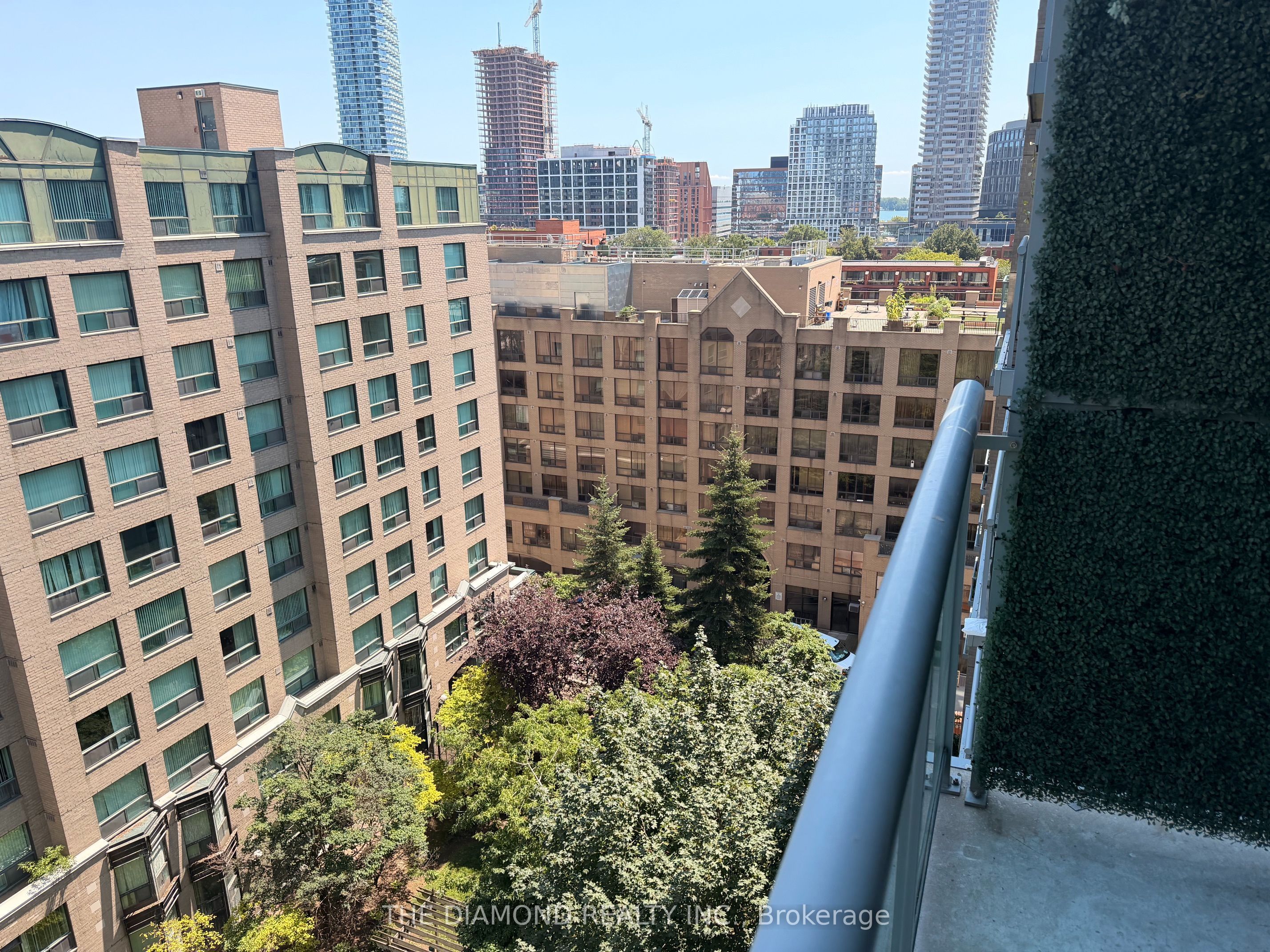 109 Front Street E 1024, Toronto, ON M5A 4P7 photo 3