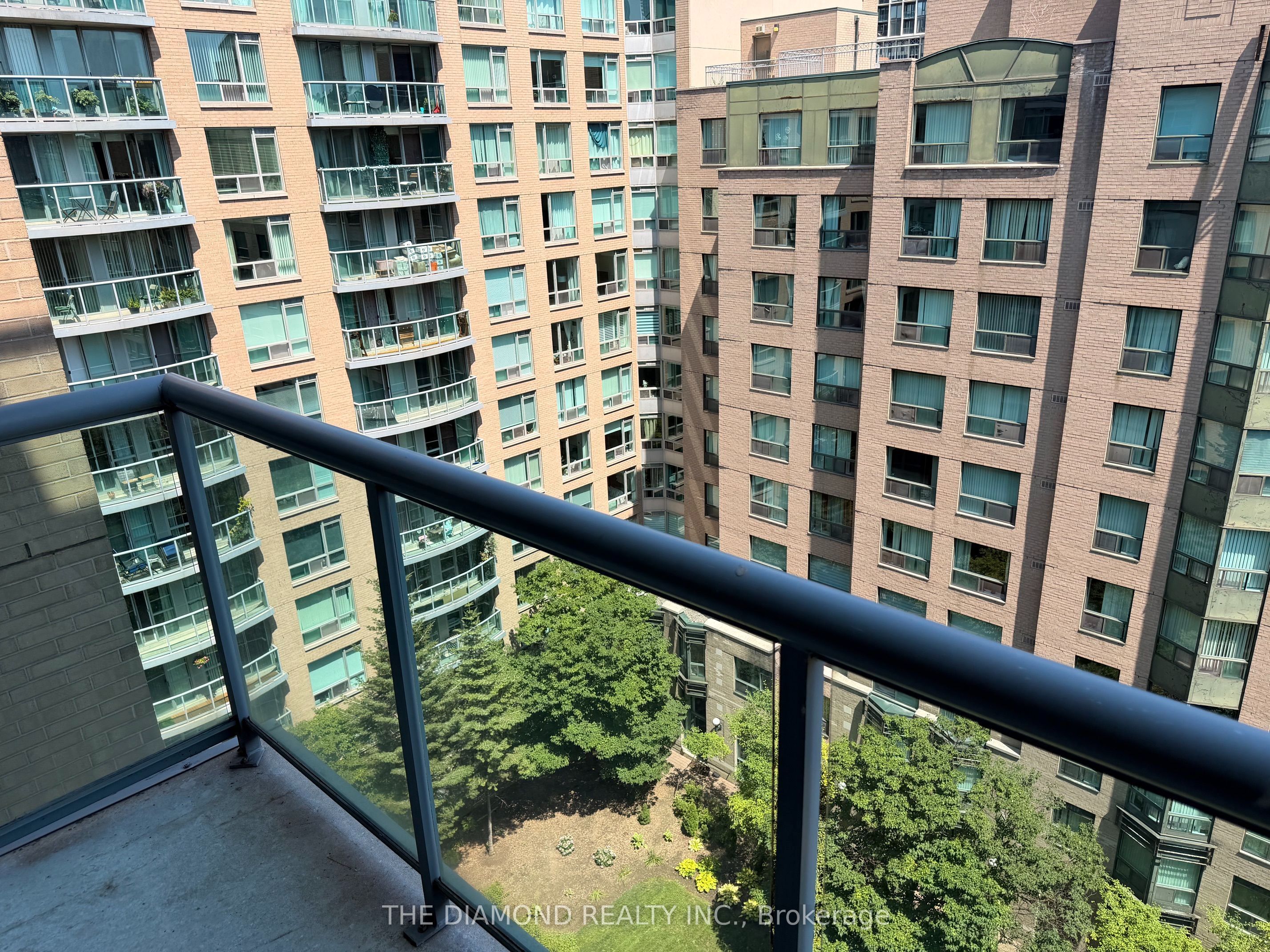 109 Front Street E 1024, Toronto, ON M5A 4P7 photo 5