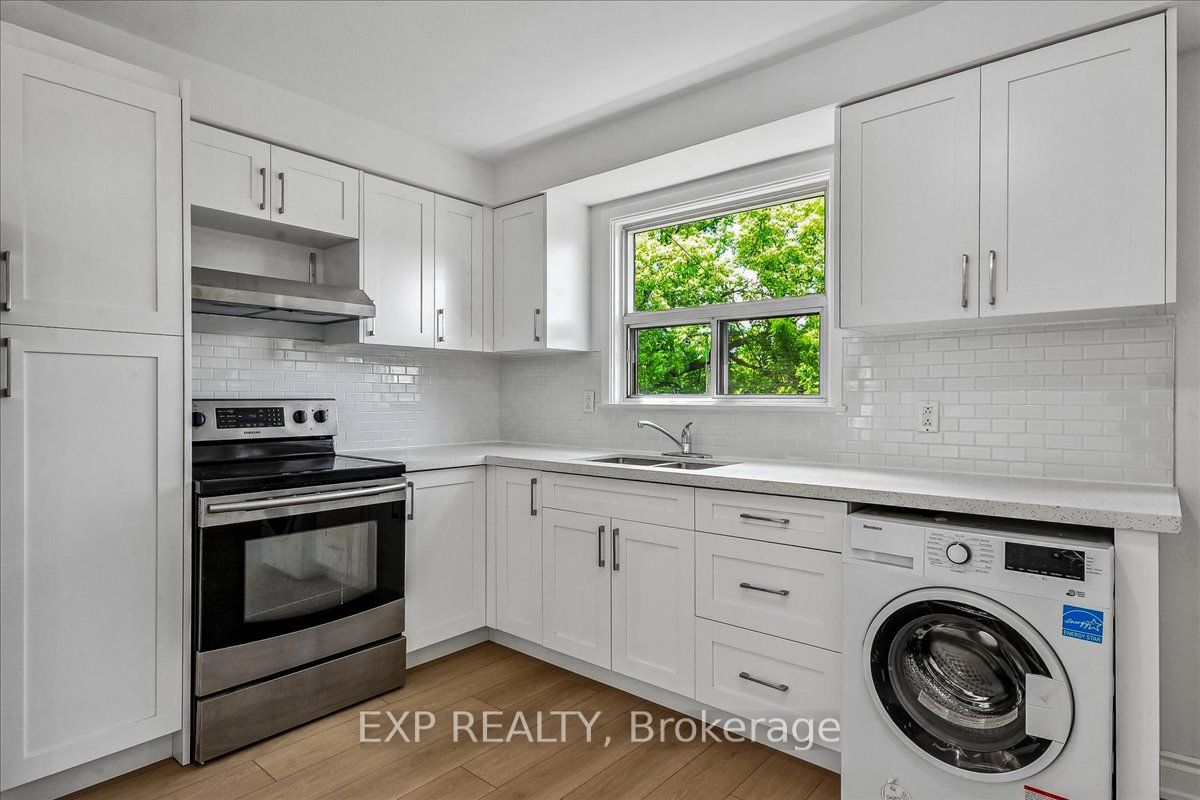 346 Westmount Avenue, Toronto, ON M6E 3N2 photo 2