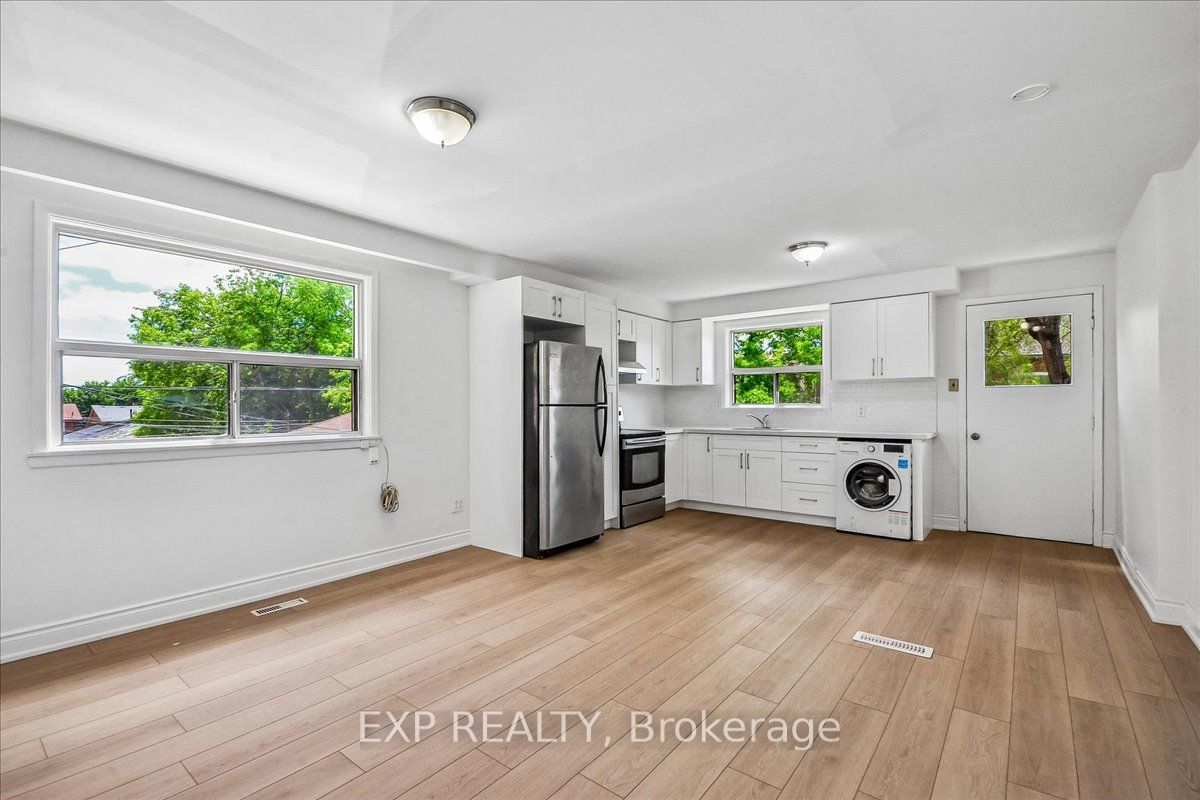 346 Westmount Avenue, Toronto, ON M6E 3N2 photo 3