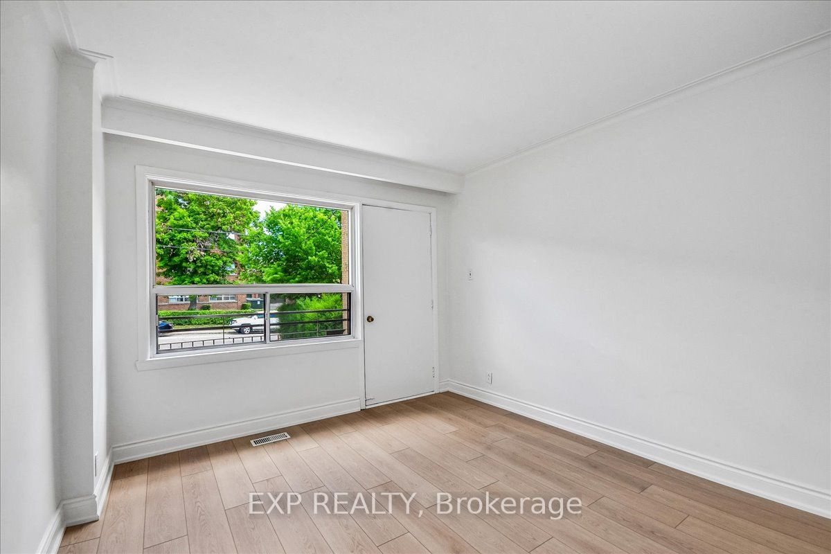 346 Westmount Avenue, Toronto, ON M6E 3N2 photo 5