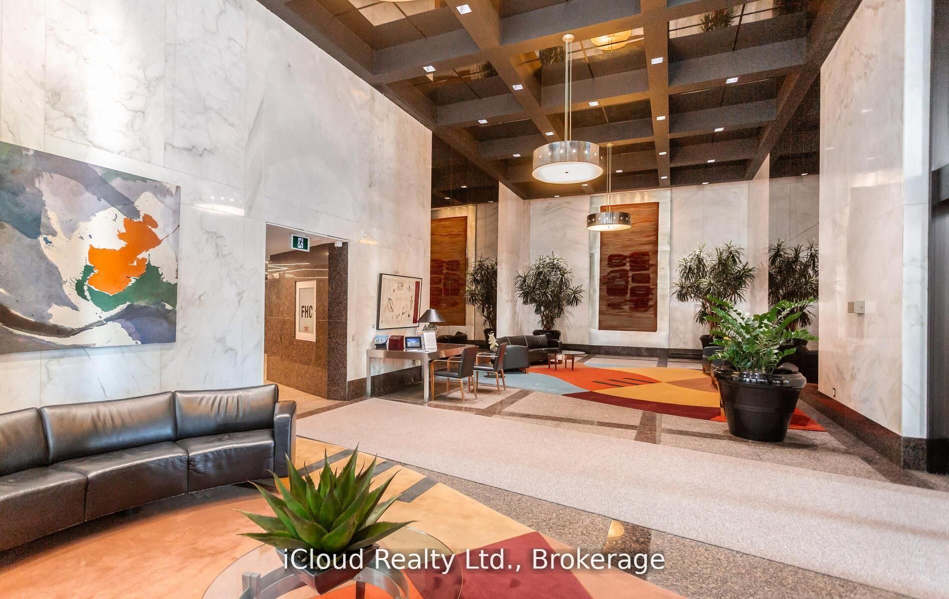 33 Harbour Square 837, Toronto, ON M5J 2G2 photo 5