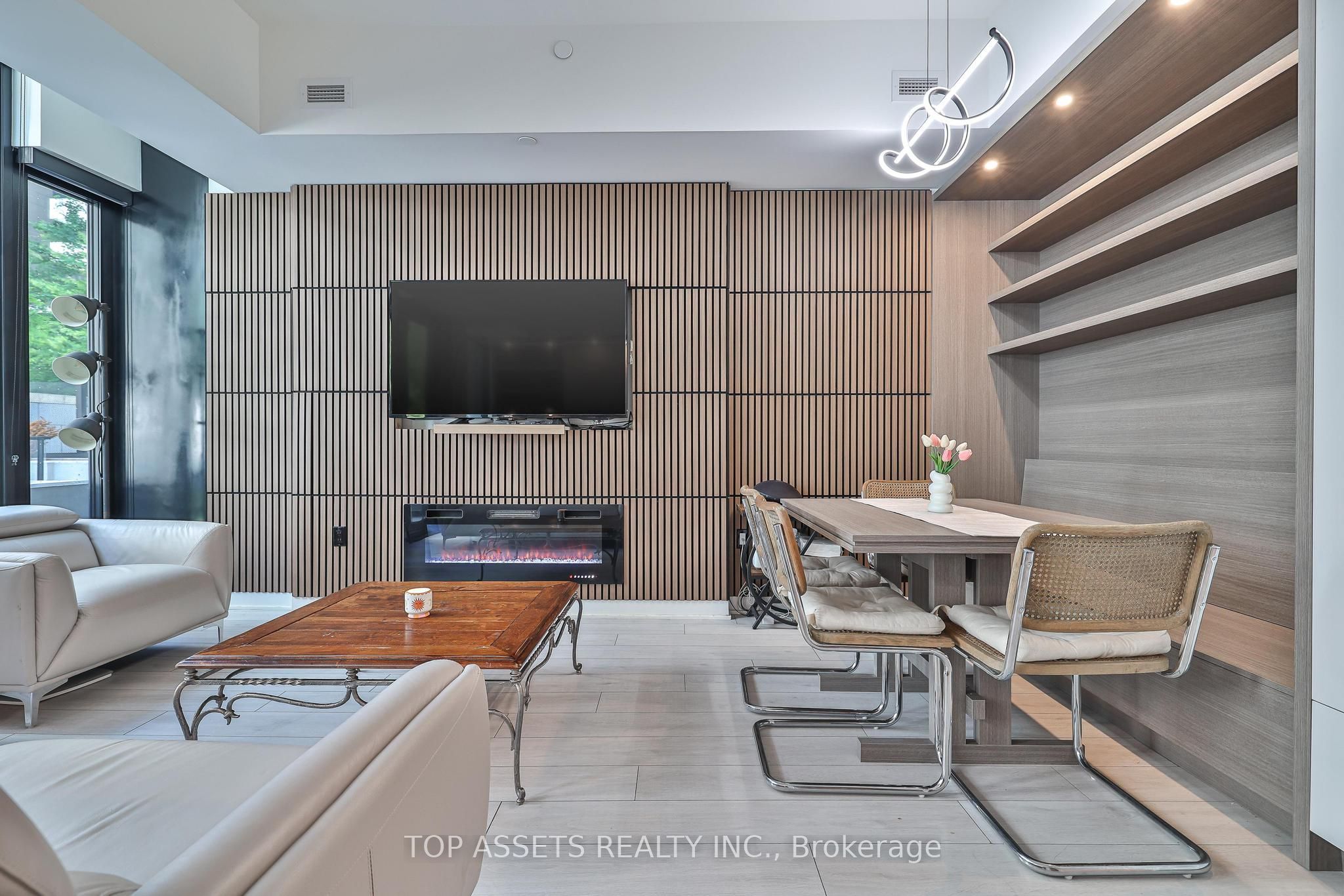 55 Charles Street E TH06, Toronto, ON M4Y 0J1 photo 5