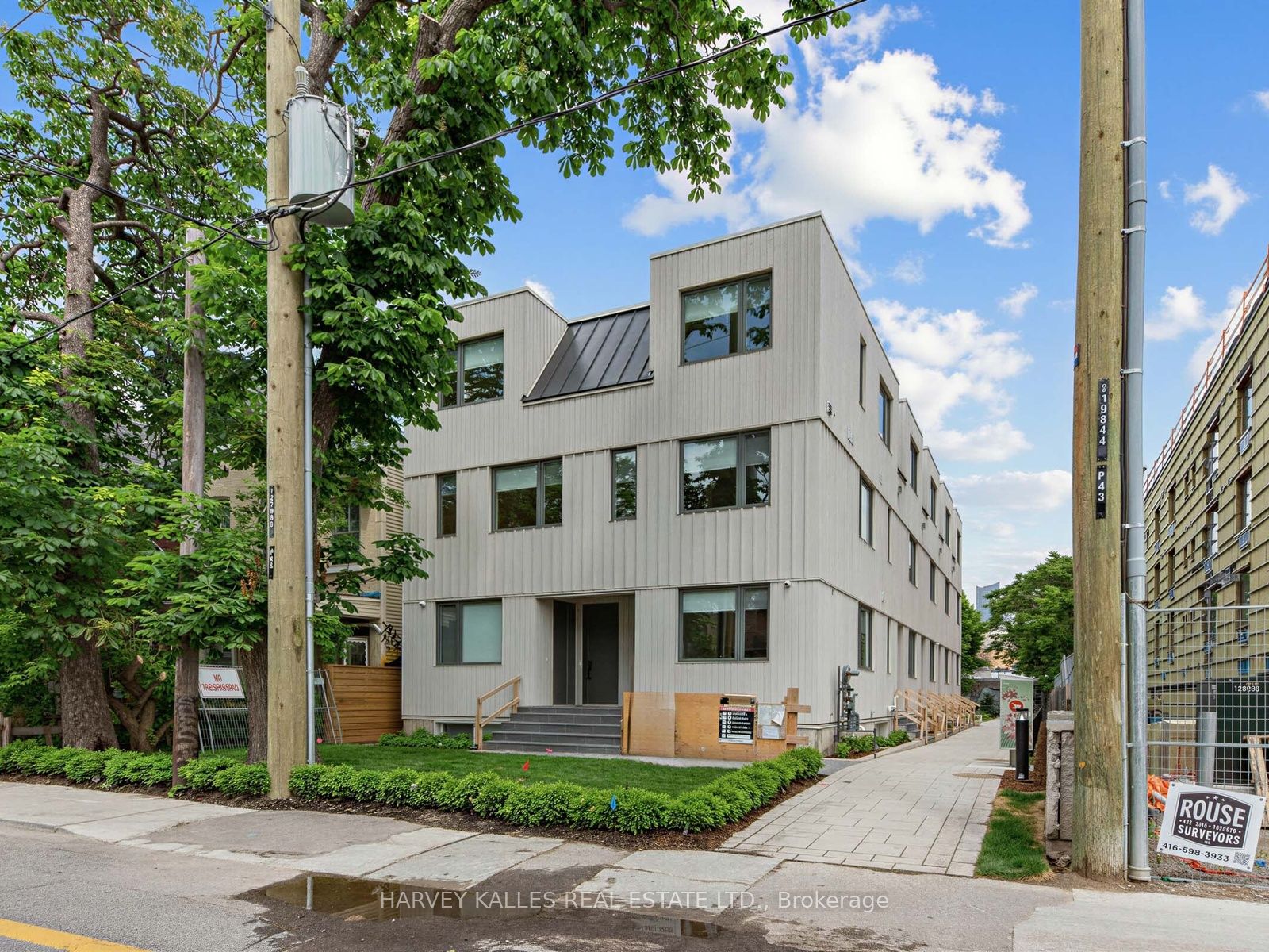 45 Bellevue Avenue 5b, Toronto, ON M5T 2N5
