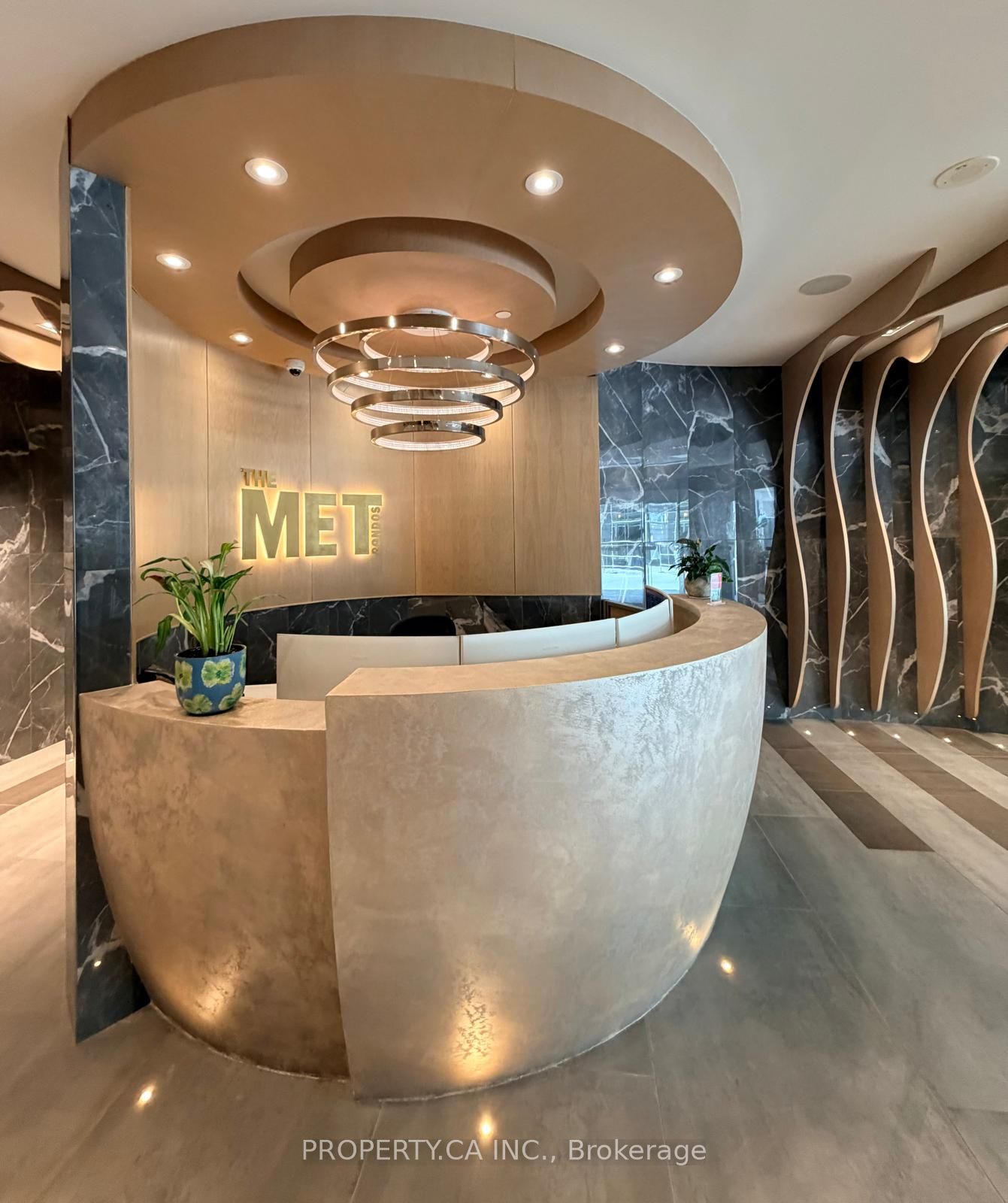 21 Carlton Street 3405, Toronto, ON M5B 1L3