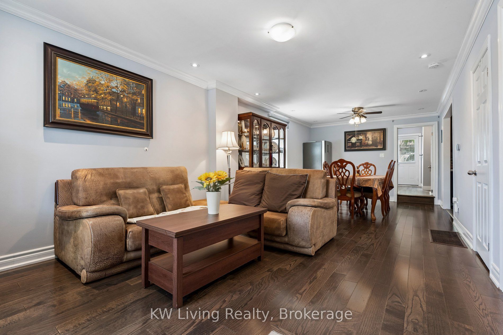 8 Olympic Garden Drive 2408, Toronto, ON M2M 0B9 photo 3