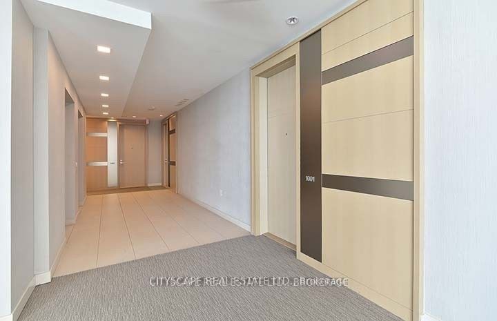 29 Queens Quay 1001, Toronto, ON M5E 0A4 photo 3