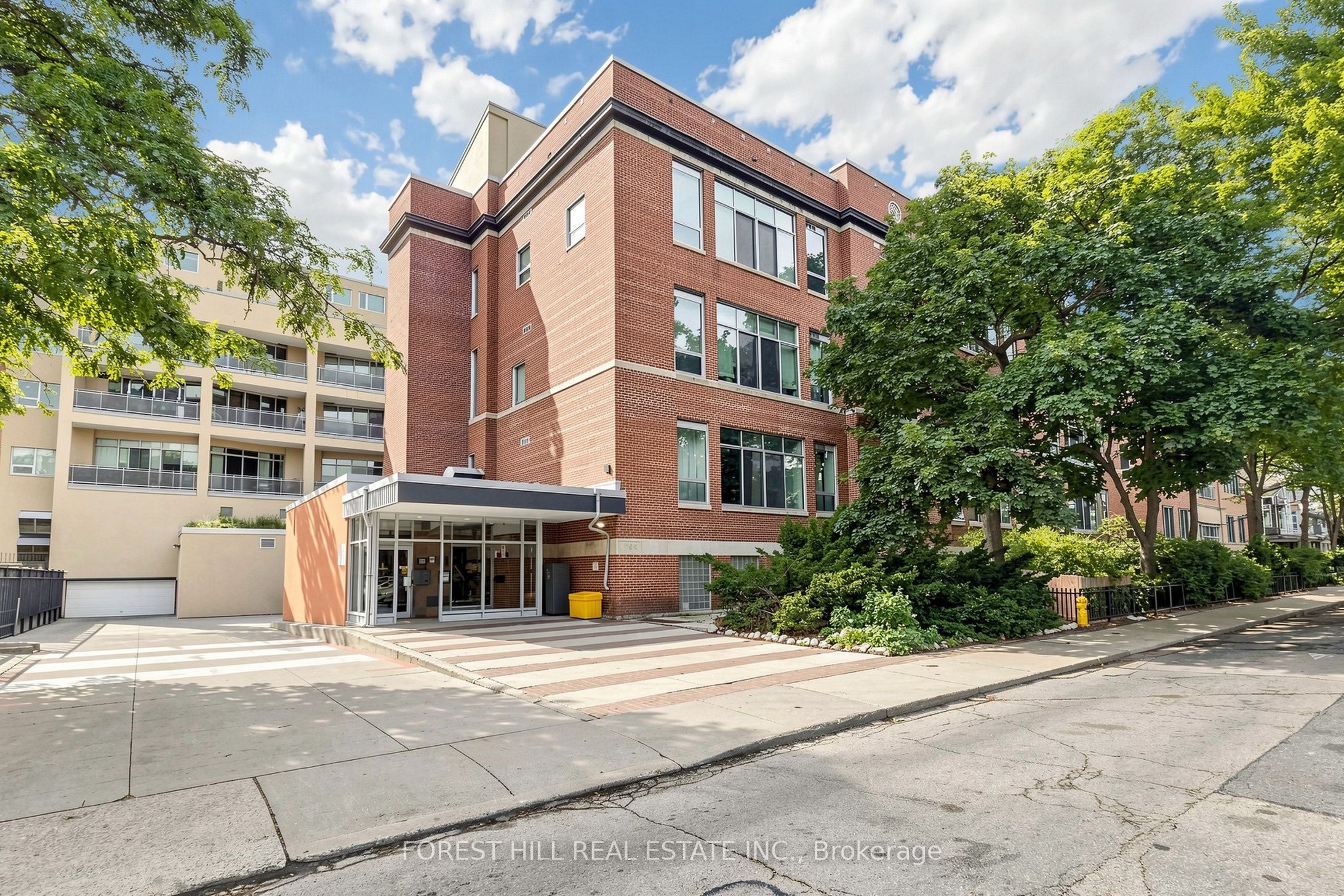 21 Nassau Street 301, Toronto, ON M5T 3K6 photo 2