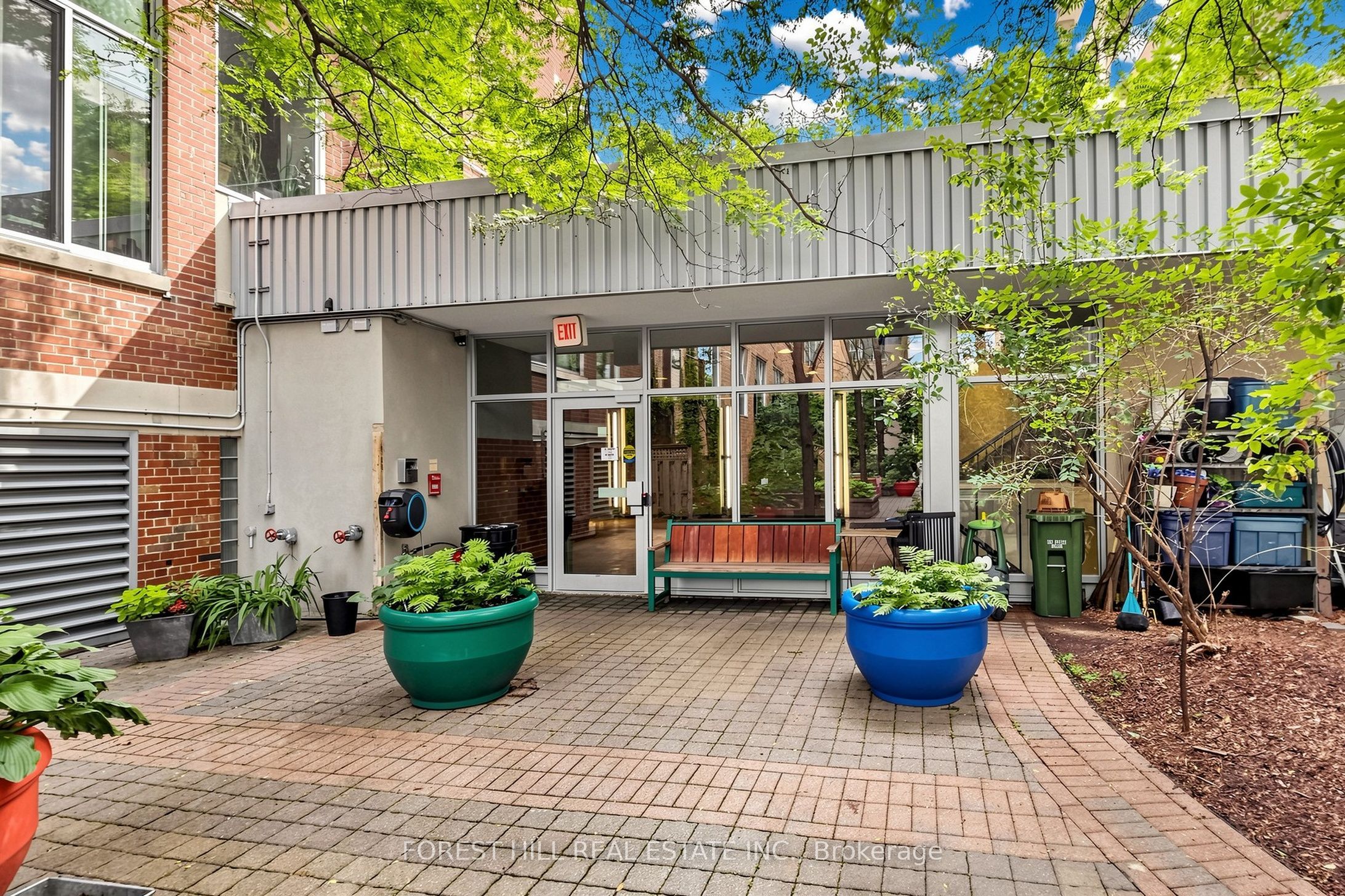 21 Nassau Street 301, Toronto, ON M5T 3K6 photo 4