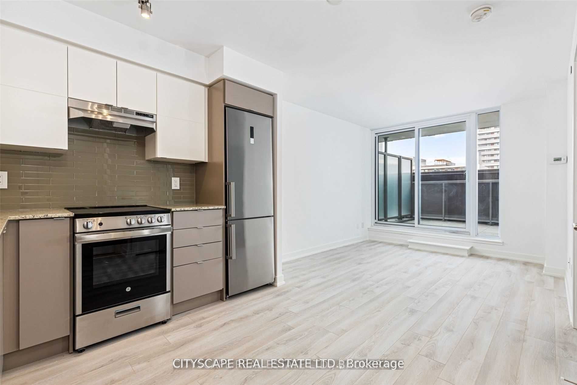 120 Varna Drive 425, Toronto, ON M6A 2M1 photo 2