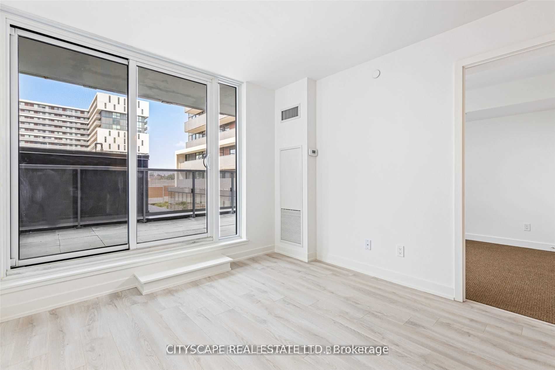 120 Varna Drive 425, Toronto, ON M6A 2M1 photo 4
