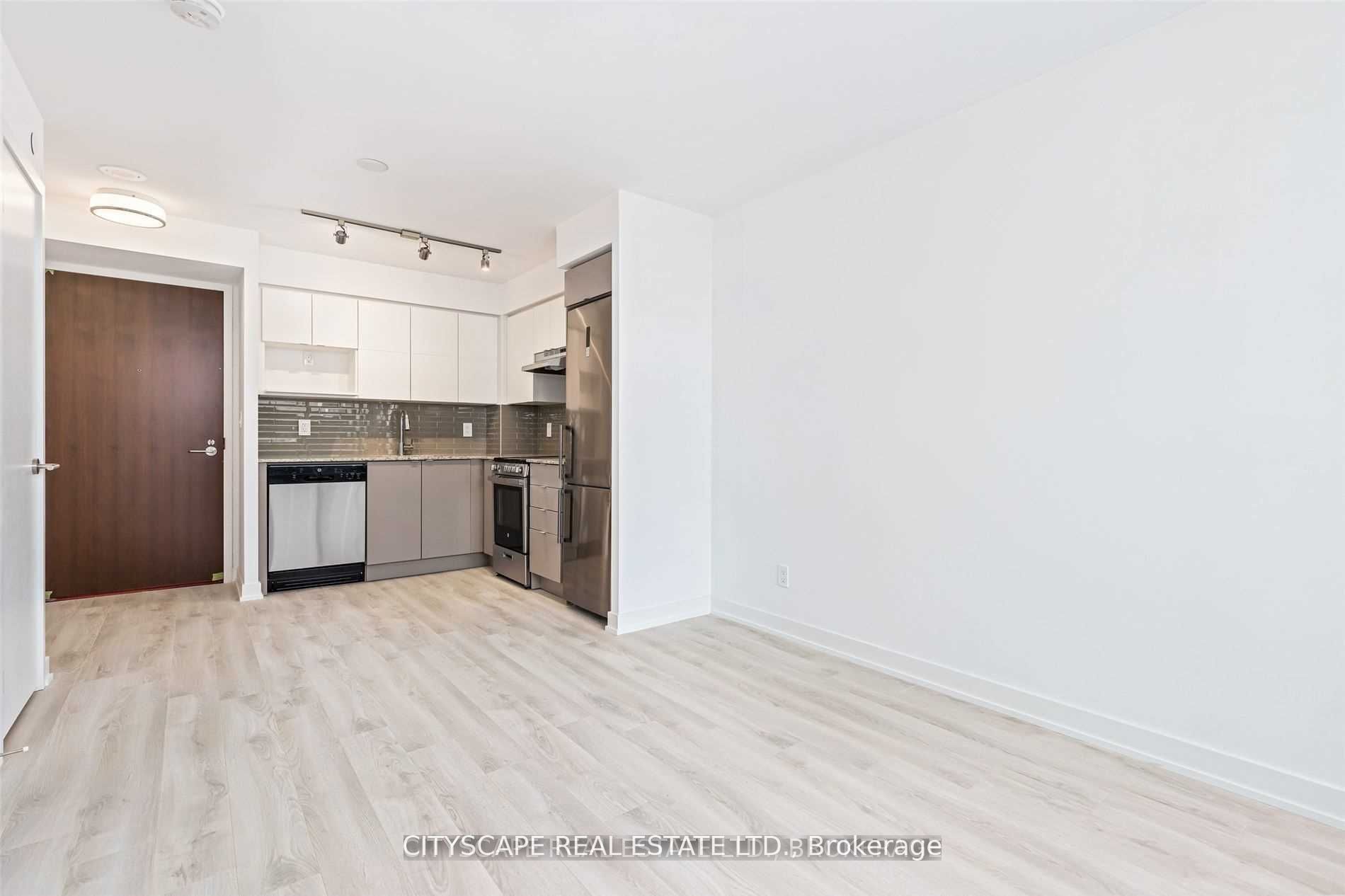 120 Varna Drive 425, Toronto, ON M6A 2M1 photo 5