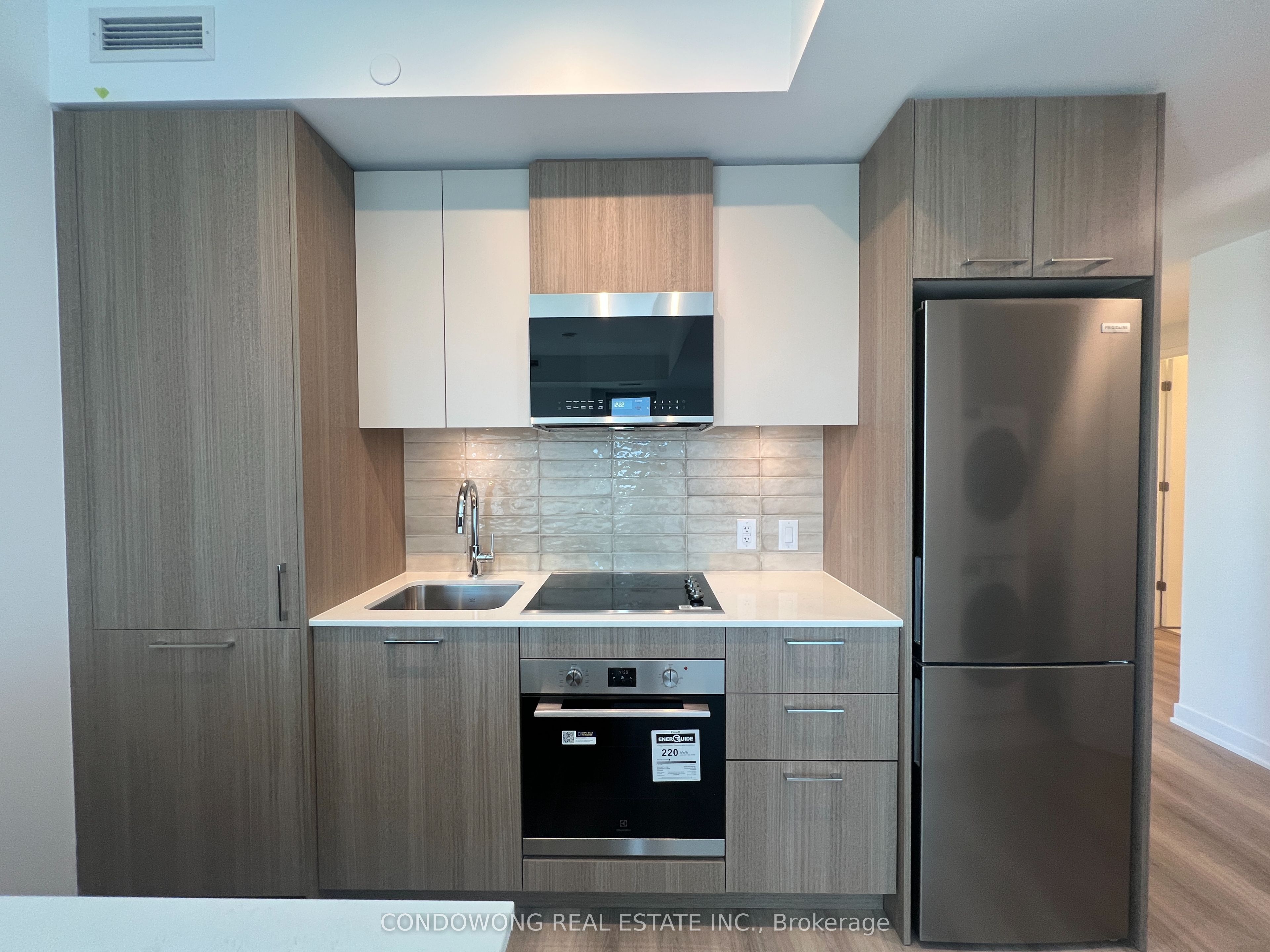 10 Oak Street 2203, Toronto, ON M5A 0Z1 photo 3
