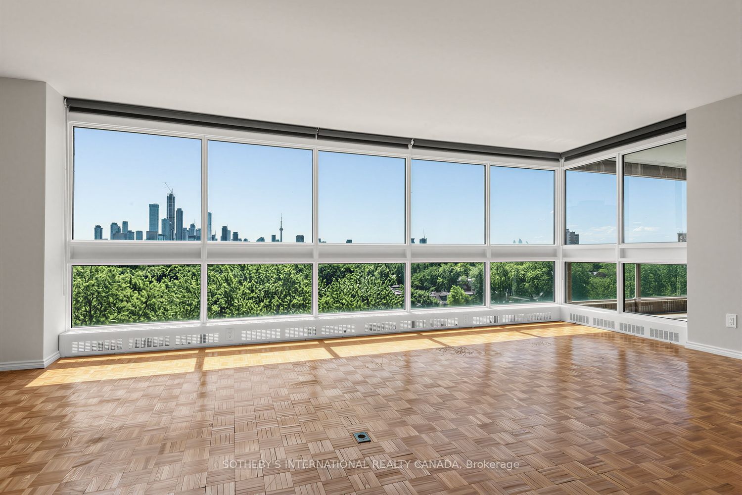 61 St Clair Avenue W 902, Toronto, ON M4V 2Y8 photo 5