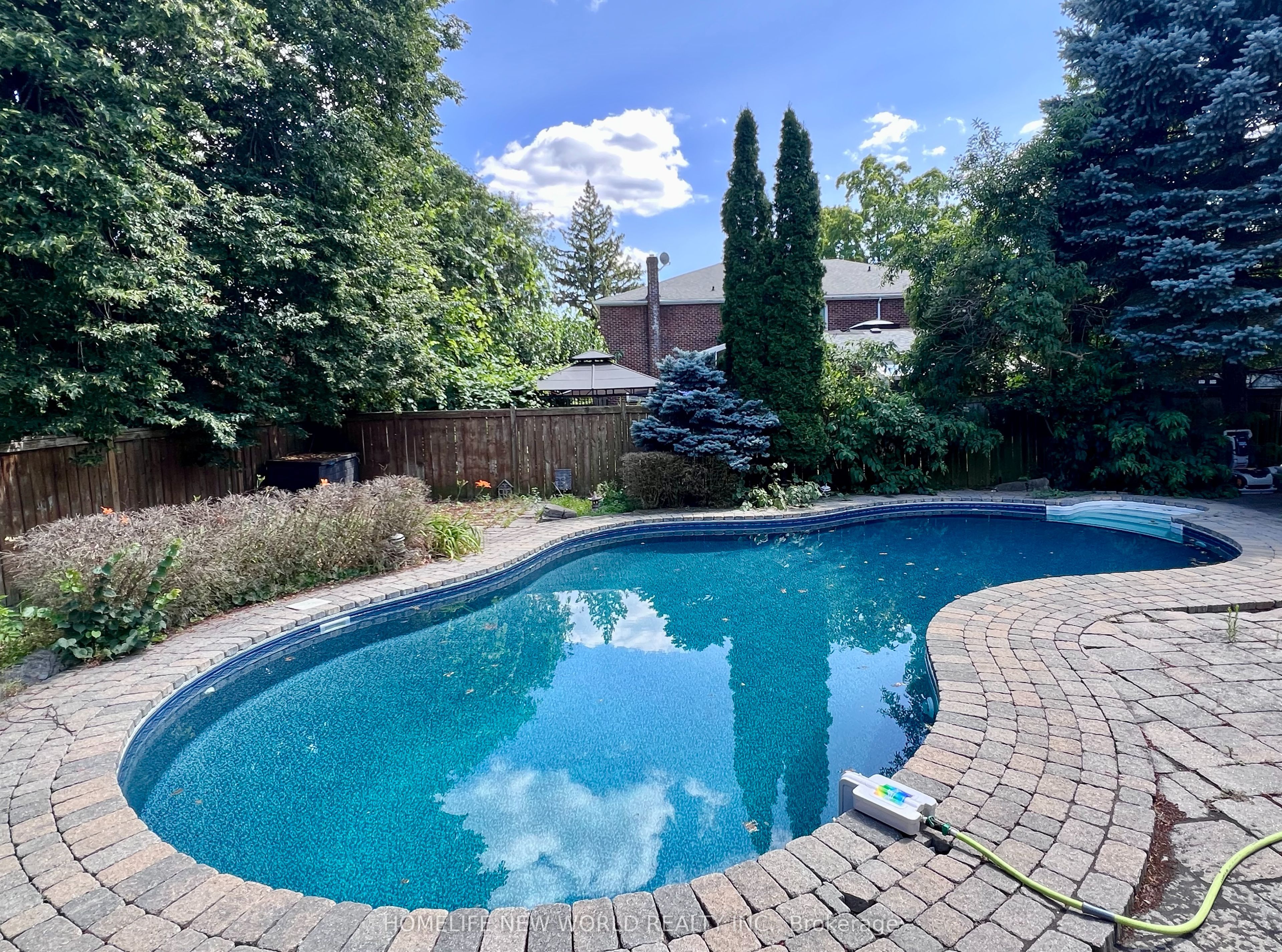 5 Junewood Crescent, Toronto, ON M2L 2C3