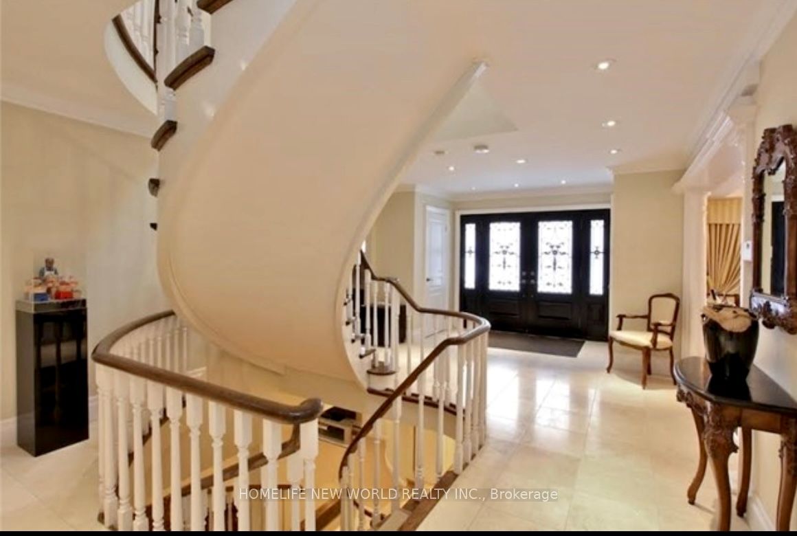 5 Junewood Crescent, Toronto, ON M2L 2C3 photo 4