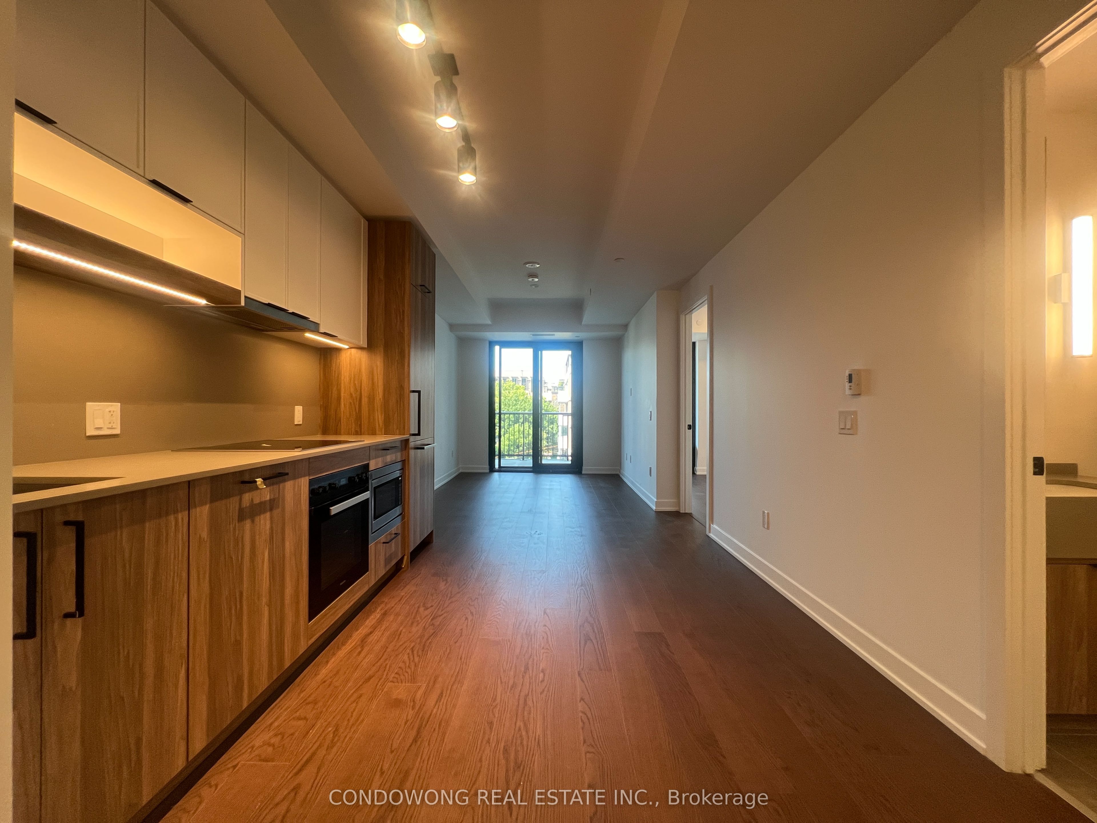 91 Montclair Avenue 720, Toronto, ON M5P 0B1 photo 2