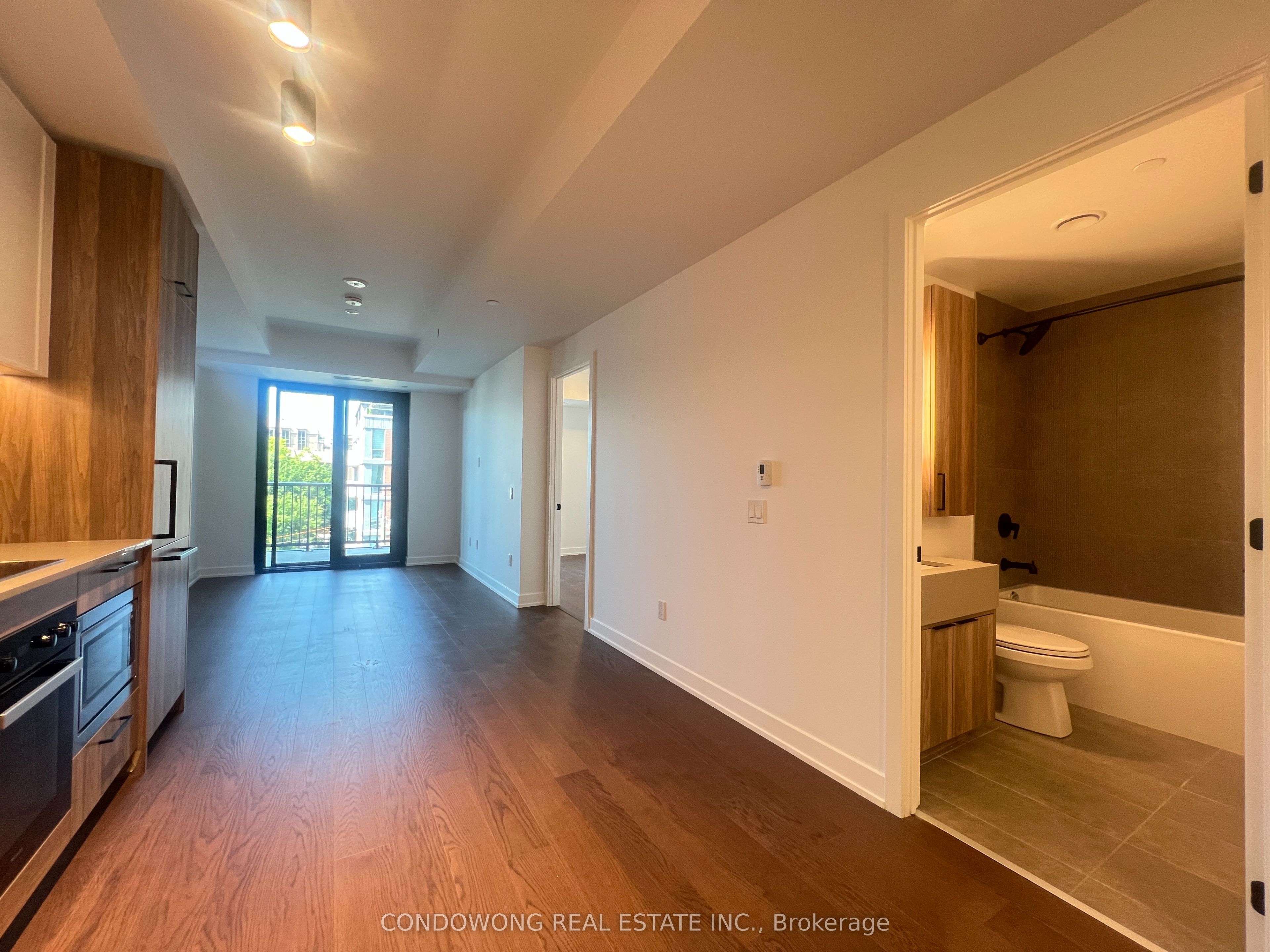 91 Montclair Avenue 720, Toronto, ON M5P 0B1 photo 5