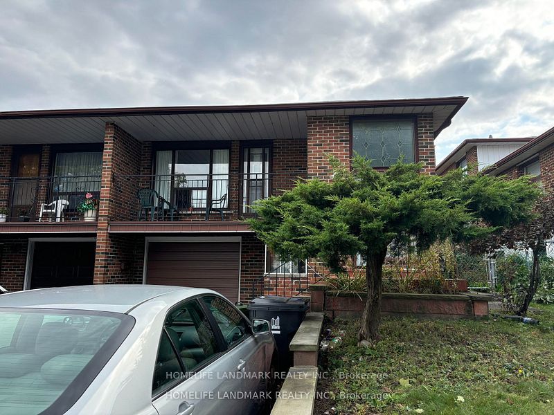 31 Pawnee Avenue UPPER, Toronto, ON M2H 3C6