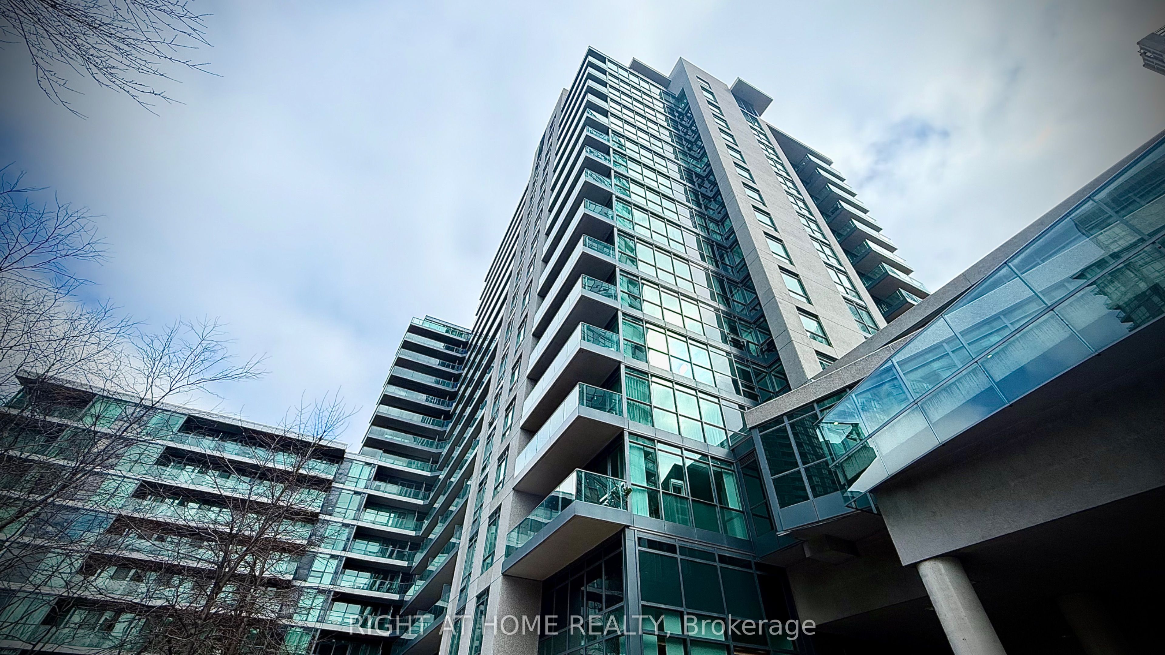 209 Fort York Boulevard S 656, Toronto, ON M5V 4A1 photo 5