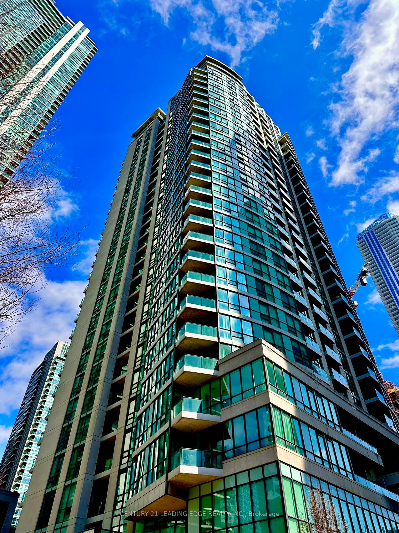 12 Yonge Street 2203, Toronto, ON M5E 1Z9