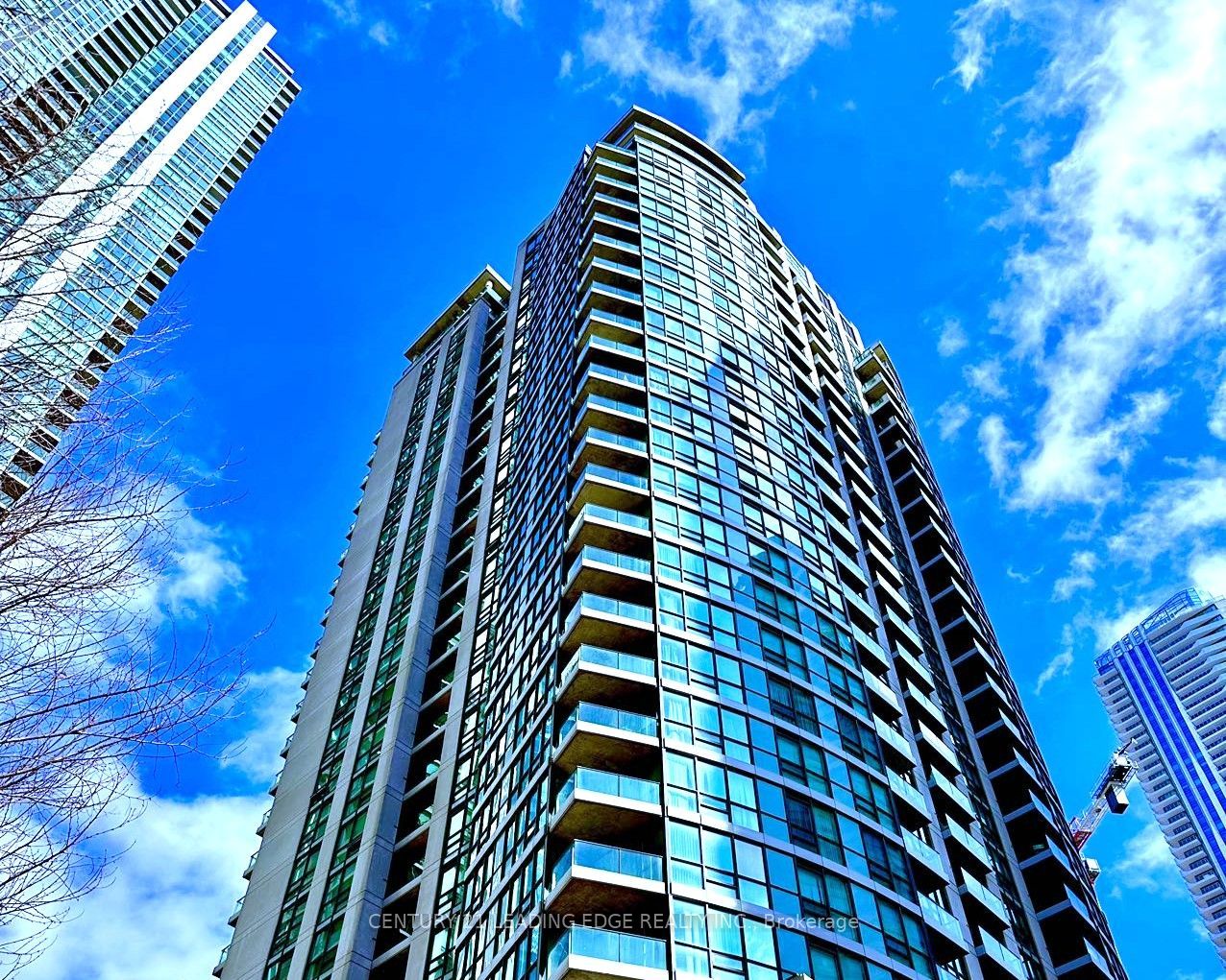 12 Yonge Street 2203, Toronto, ON M5E 1Z9 photo 2