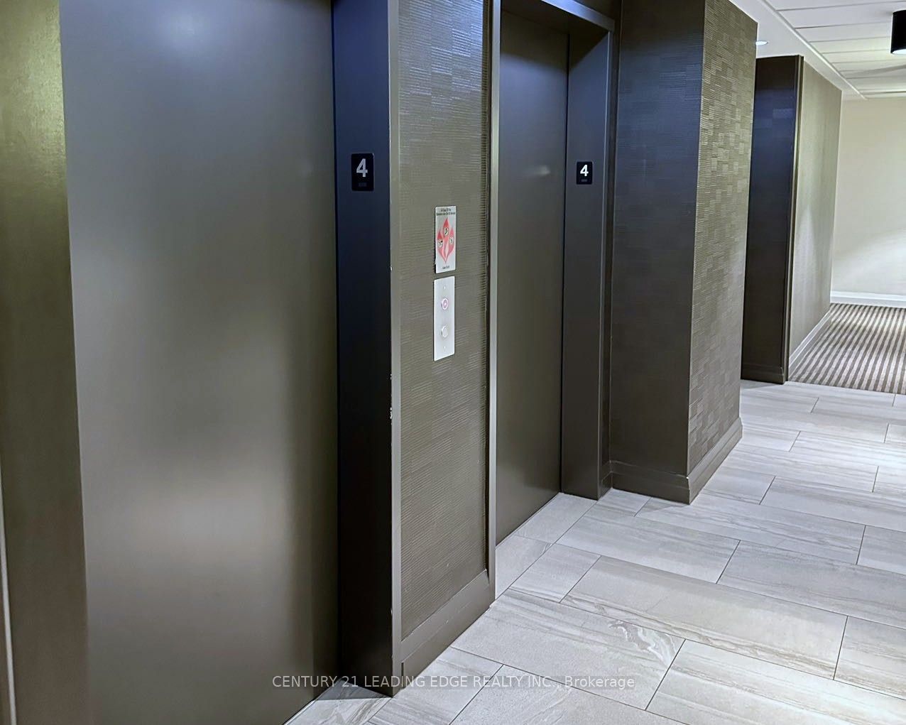 12 Yonge Street 2203, Toronto, ON M5E 1Z9 photo 5