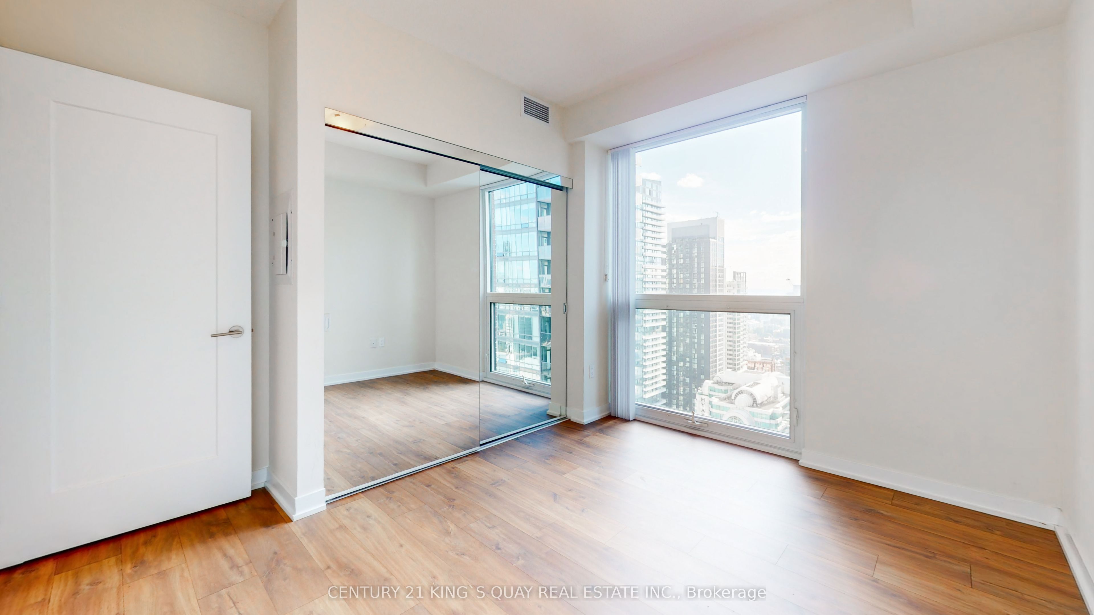 99 John Street 3404, Toronto, ON M5V 0S6 photo 5