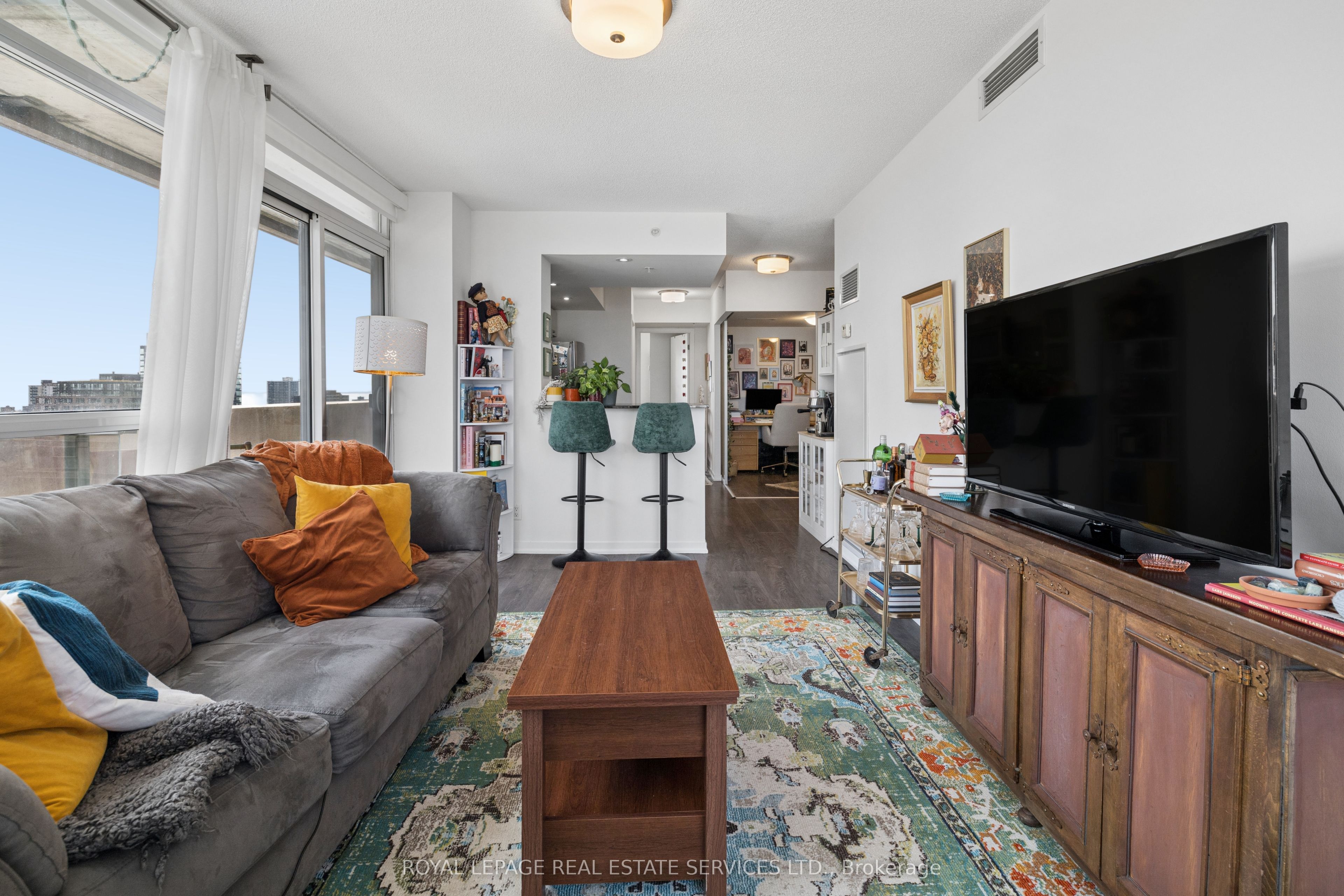 68 Abell Street 1908, Toronto, ON M6J 0B1