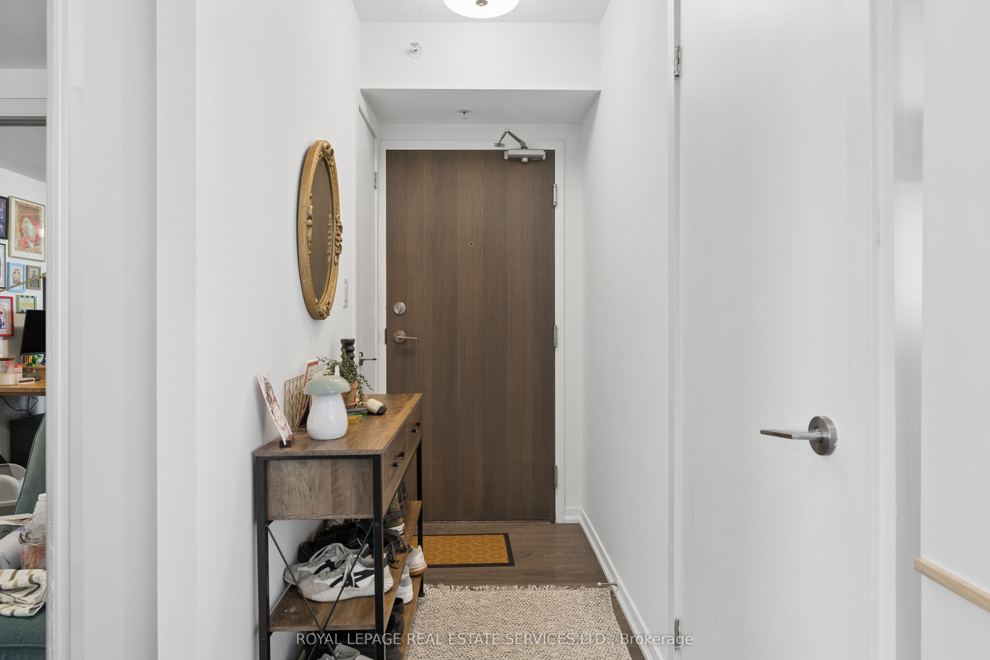 68 Abell Street 1908, Toronto, ON M6J 0B1 photo 3