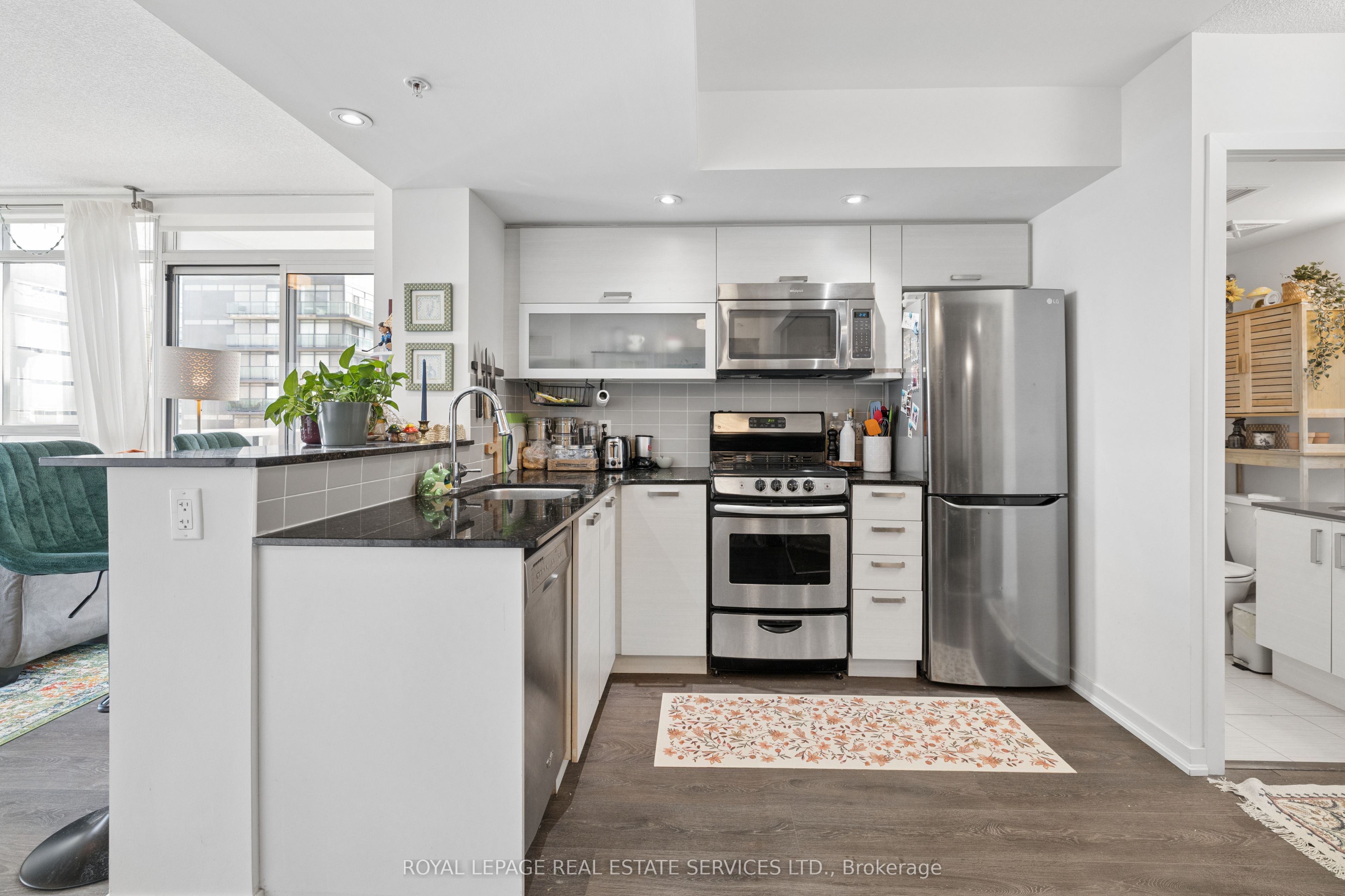 68 Abell Street 1908, Toronto, ON M6J 0B1 photo 5