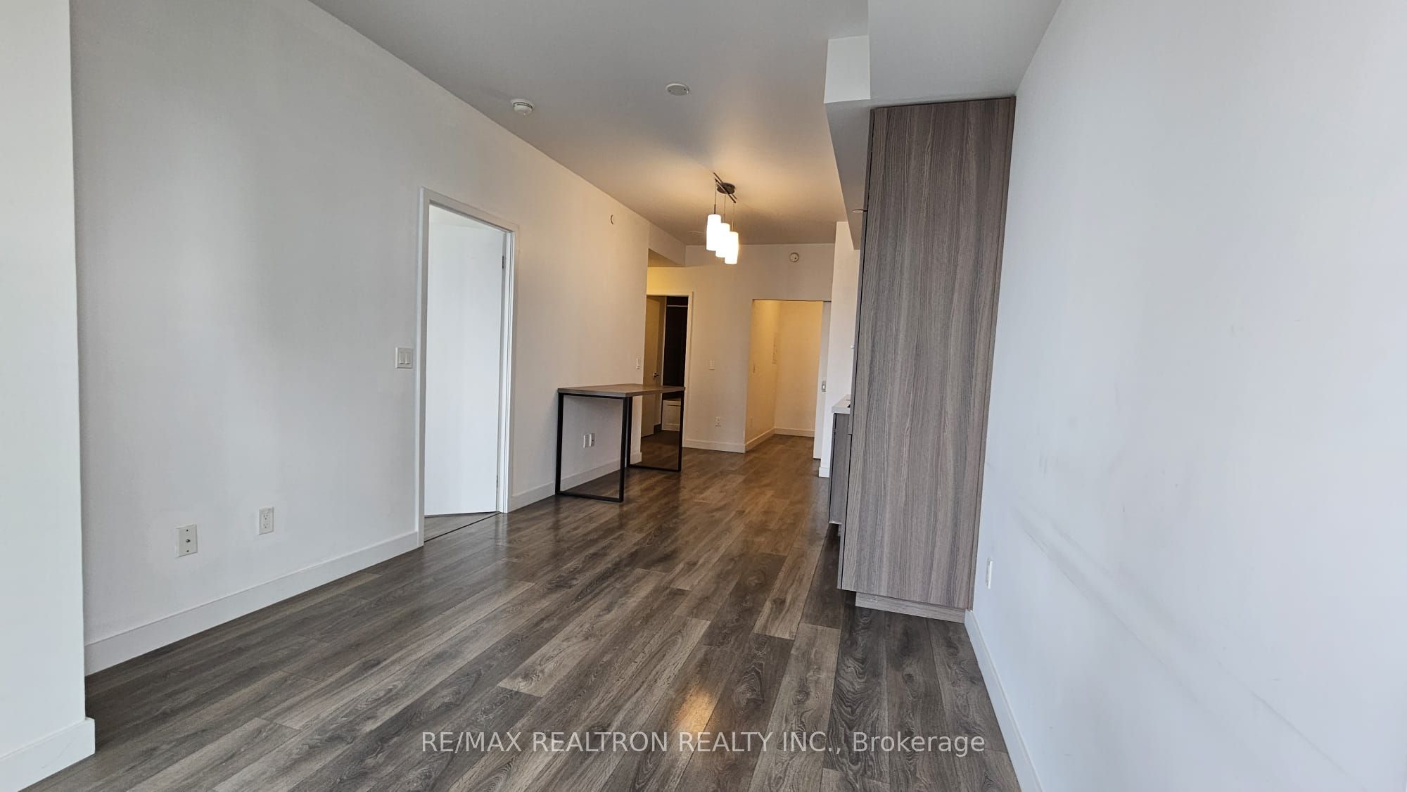 8 Eglinton Avenue 1201, Toronto, ON M4P 0C1 photo 4