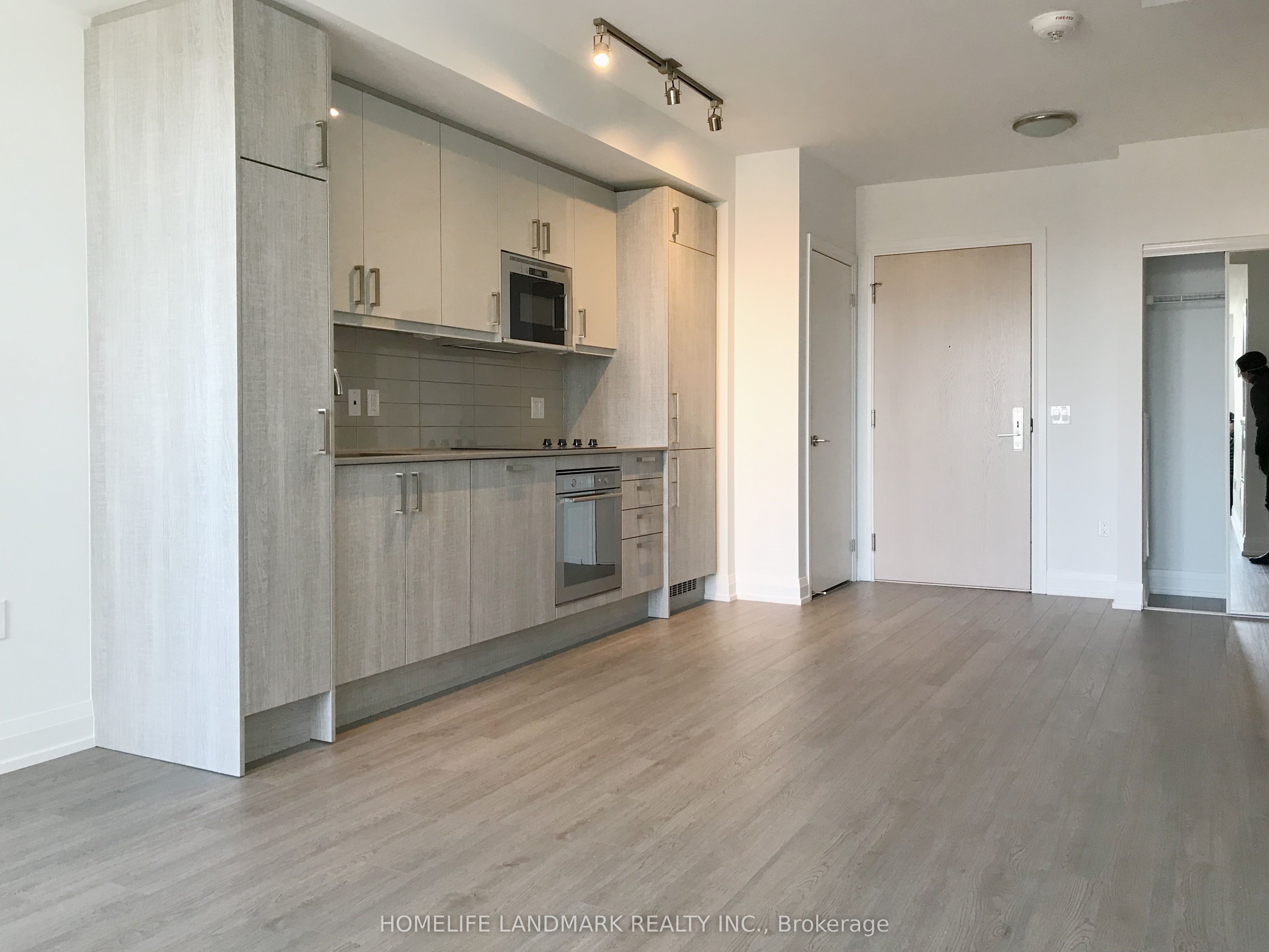 77 Mutual Street 2310, Toronto, ON M5B 2A9