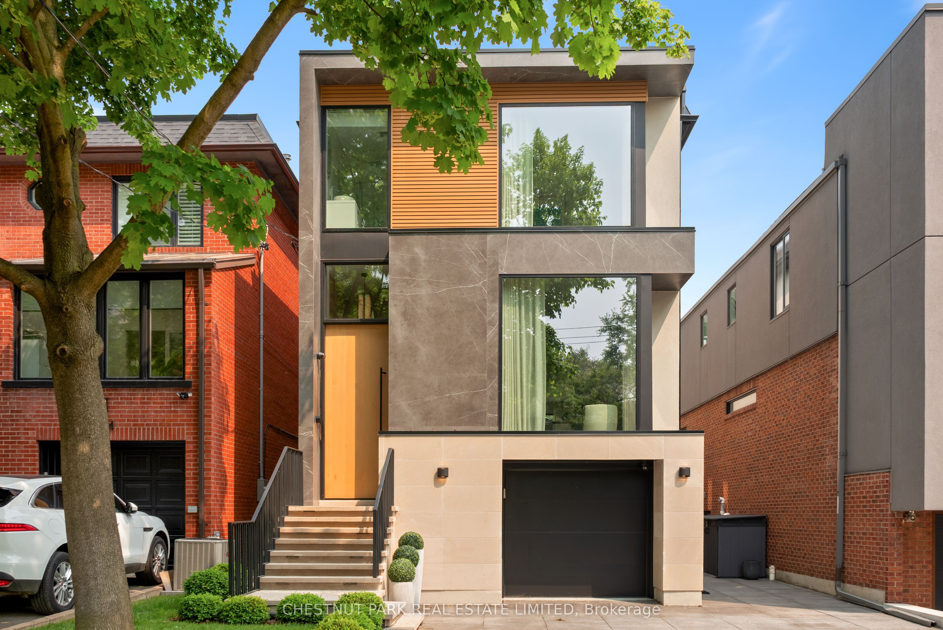 126 Sherwood Avenue, Toronto, ON M4P 2A7