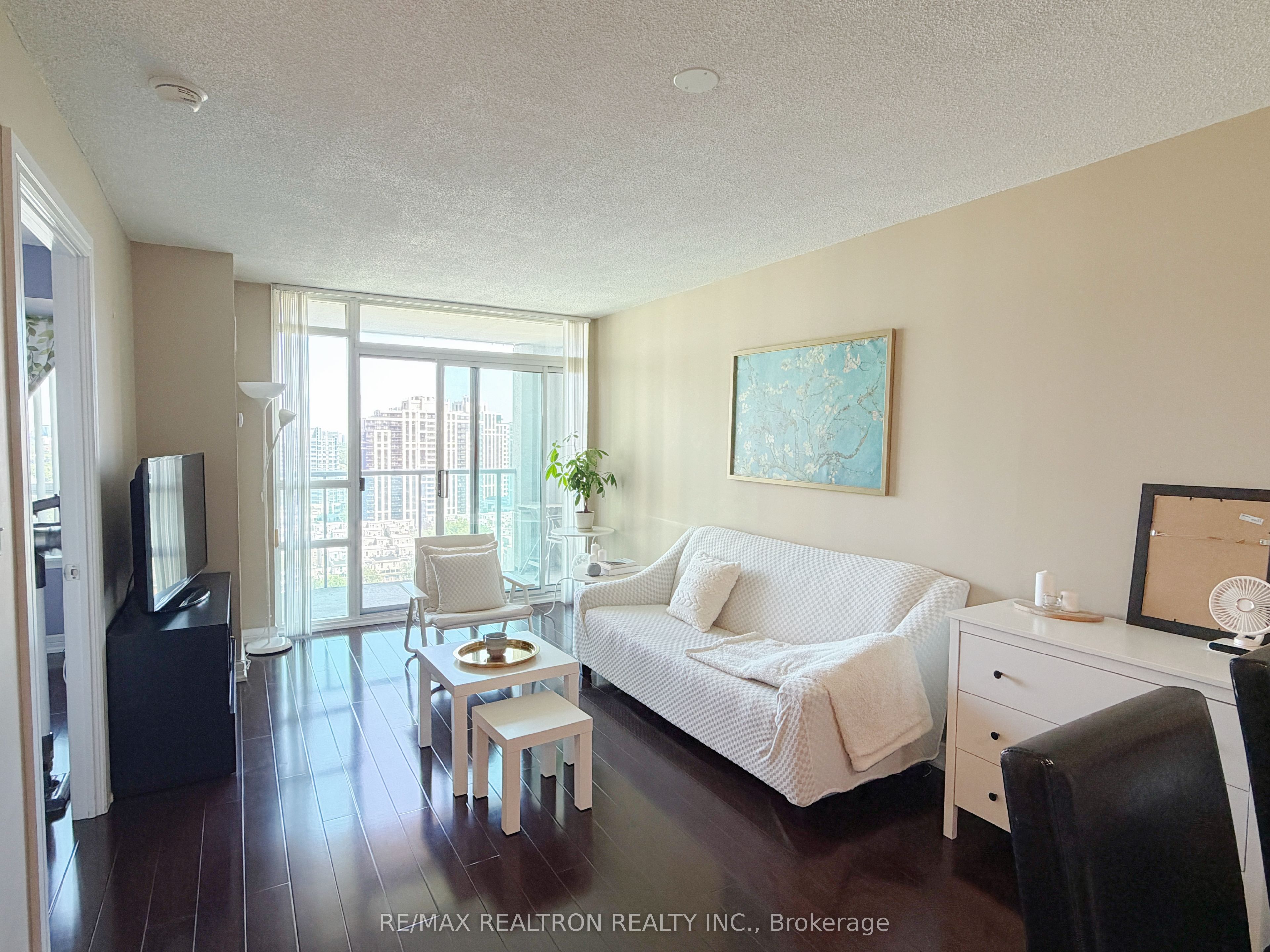 18 Harrison Garden Boulevard 1805, Toronto, ON M2N 7J7 photo 2