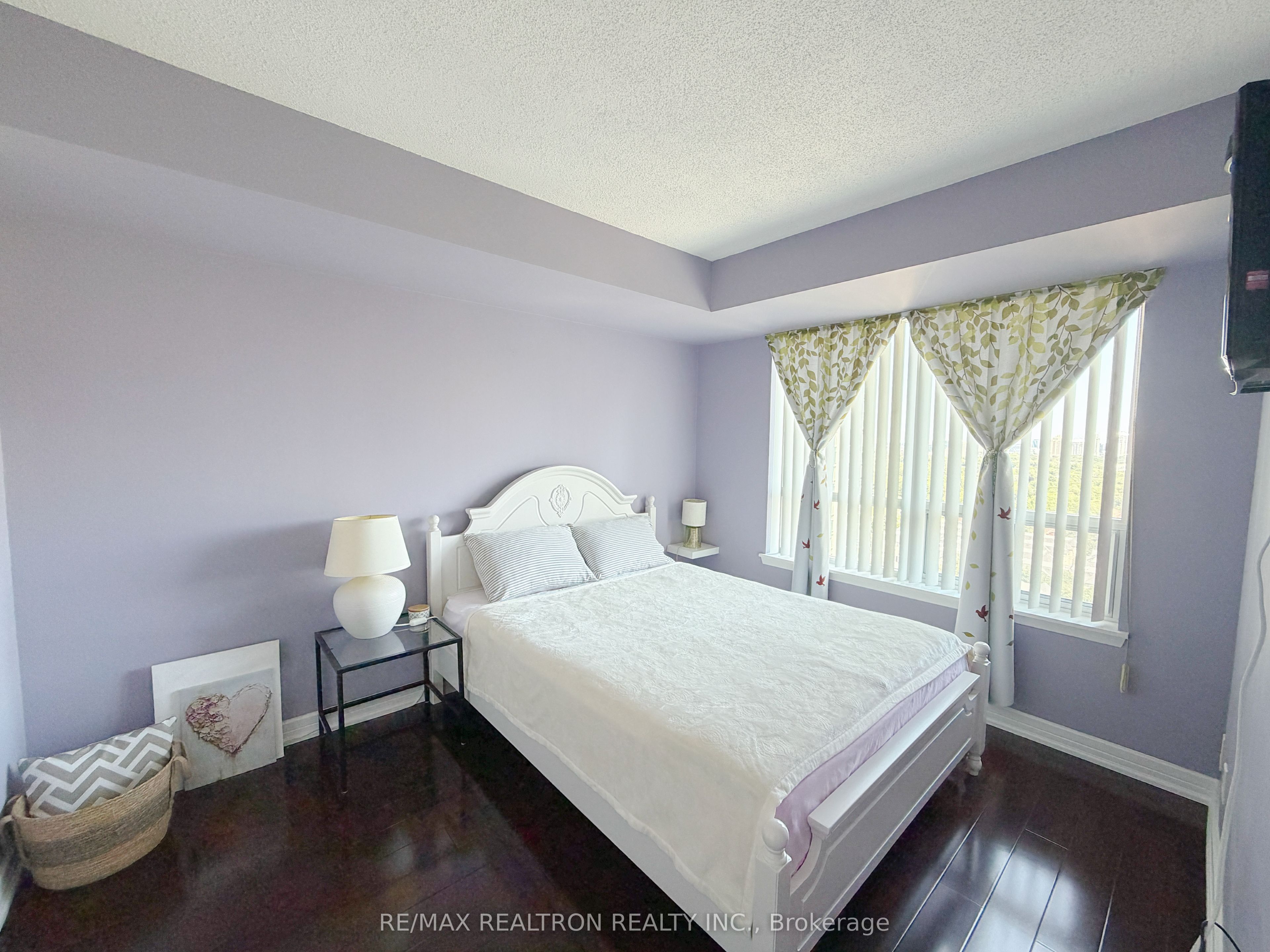 18 Harrison Garden Boulevard 1805, Toronto, ON M2N 7J7 photo 4