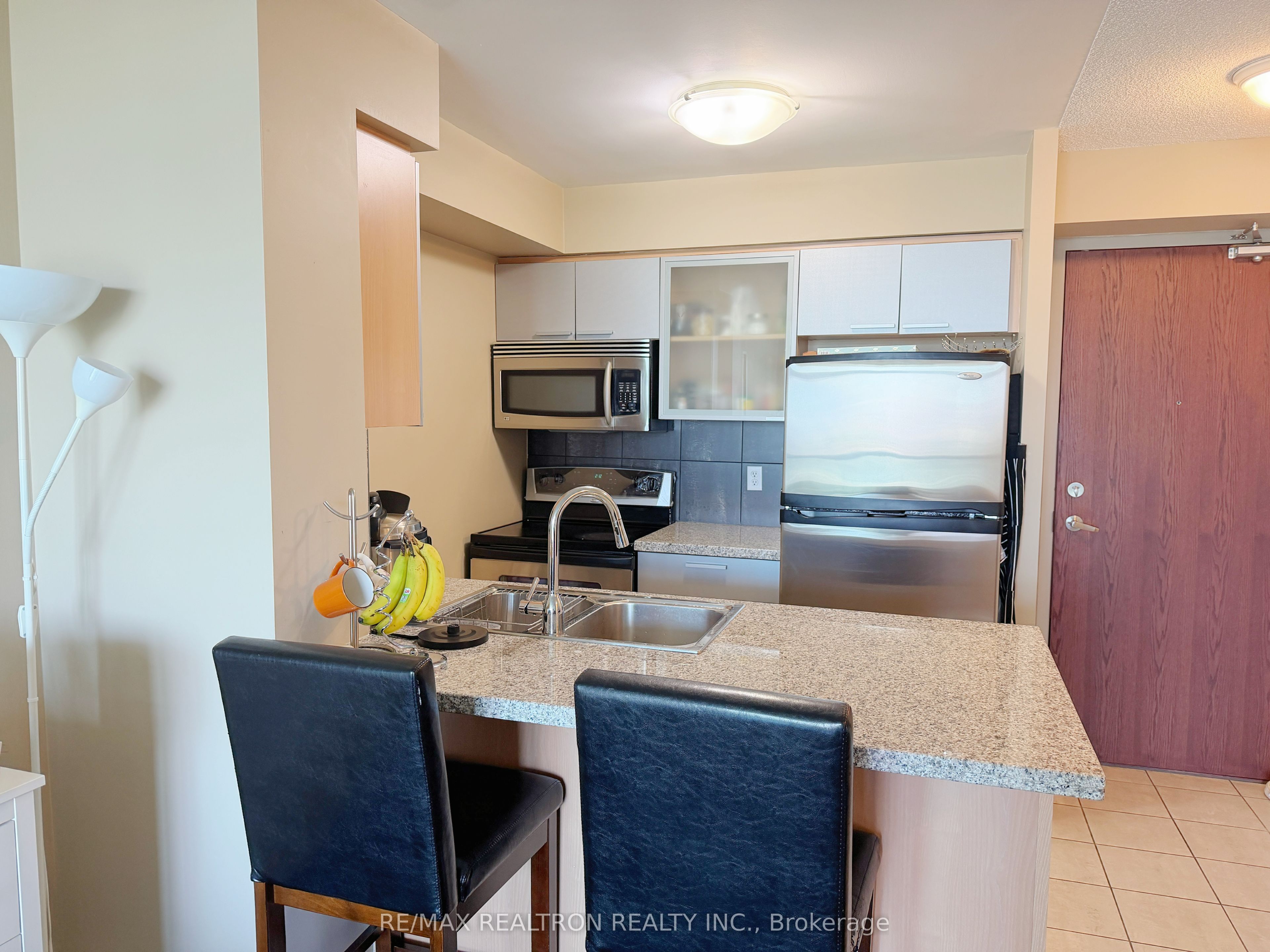 18 Harrison Garden Boulevard 1805, Toronto, ON M2N 7J7 photo 5