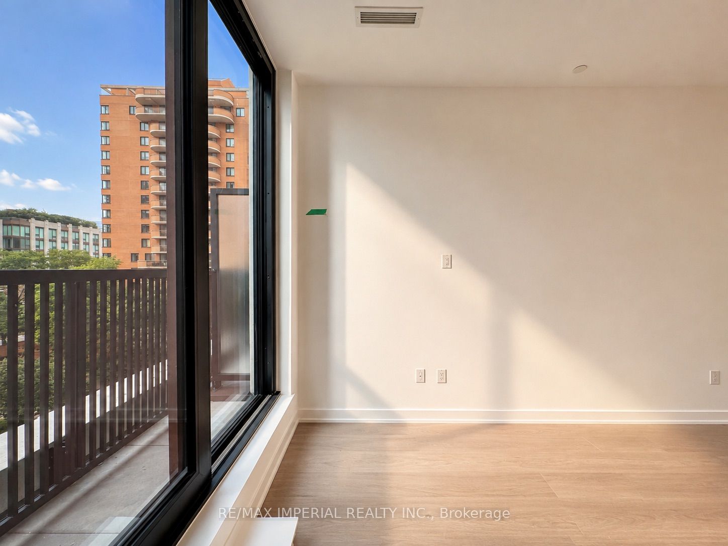 91 MONTCLAIR Avenue 801, Toronto, ON M5P 0B1 photo 3