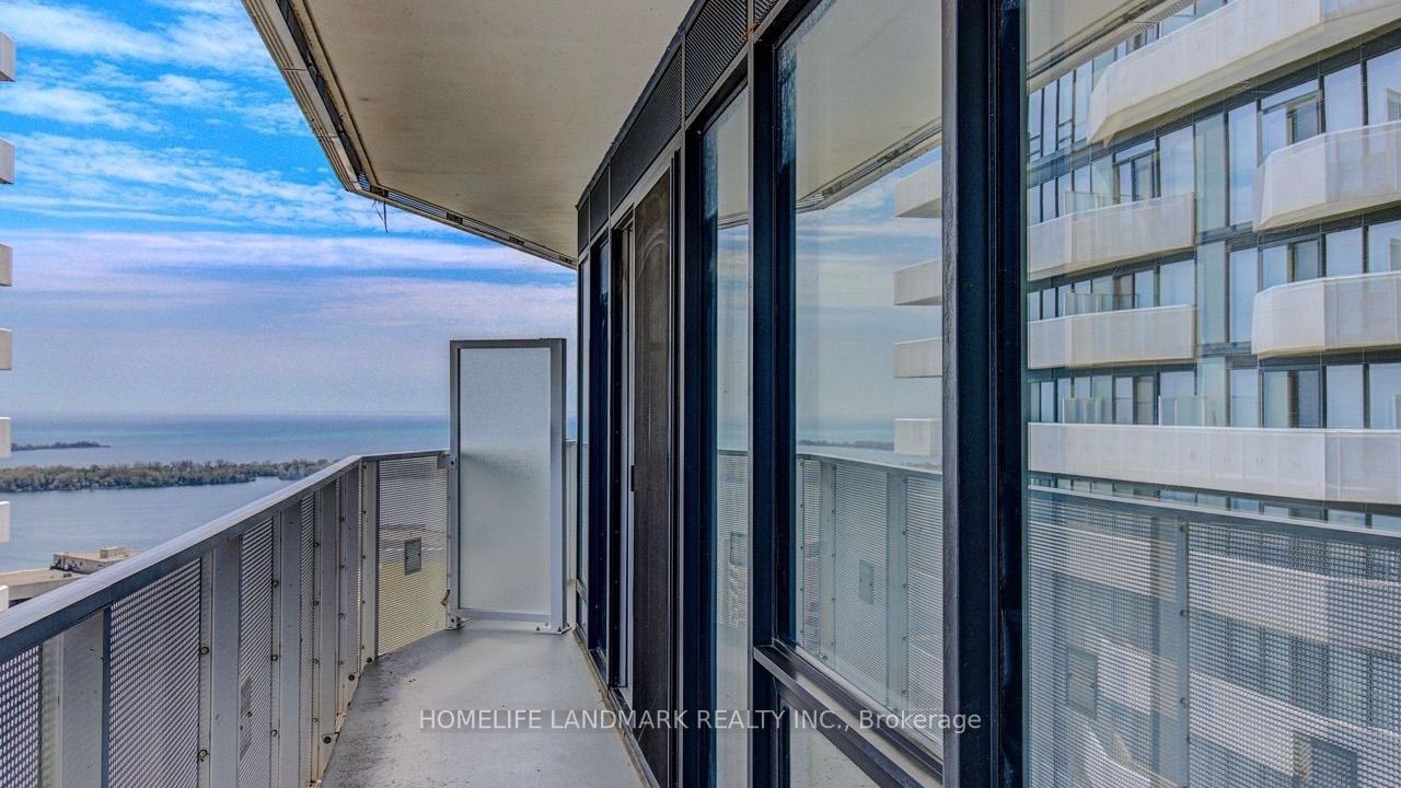 88 Harbour Street 6309, Toronto, ON M5J 1B7 photo 3